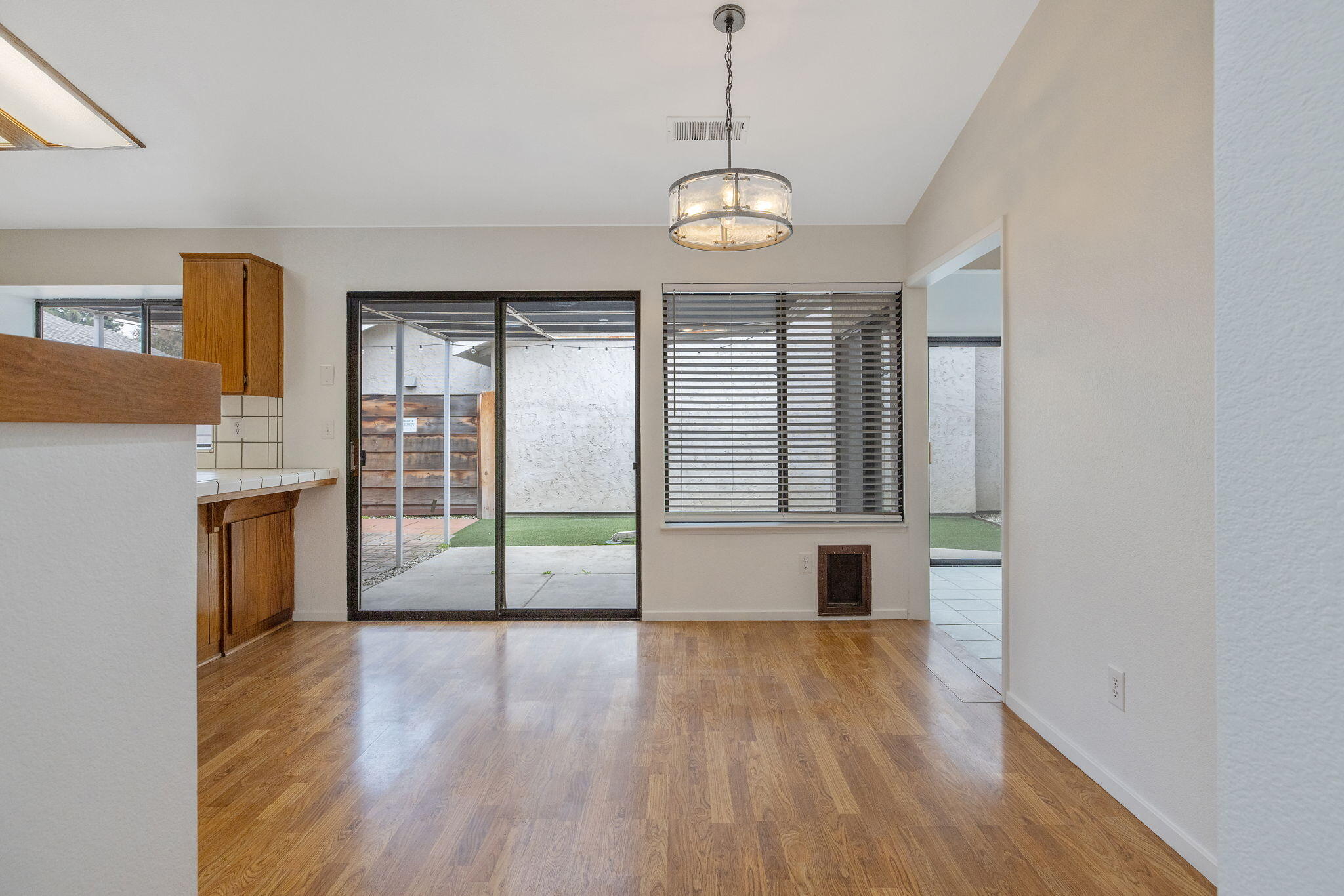 1912 S Pinnacle St, Visalia, CA 93292