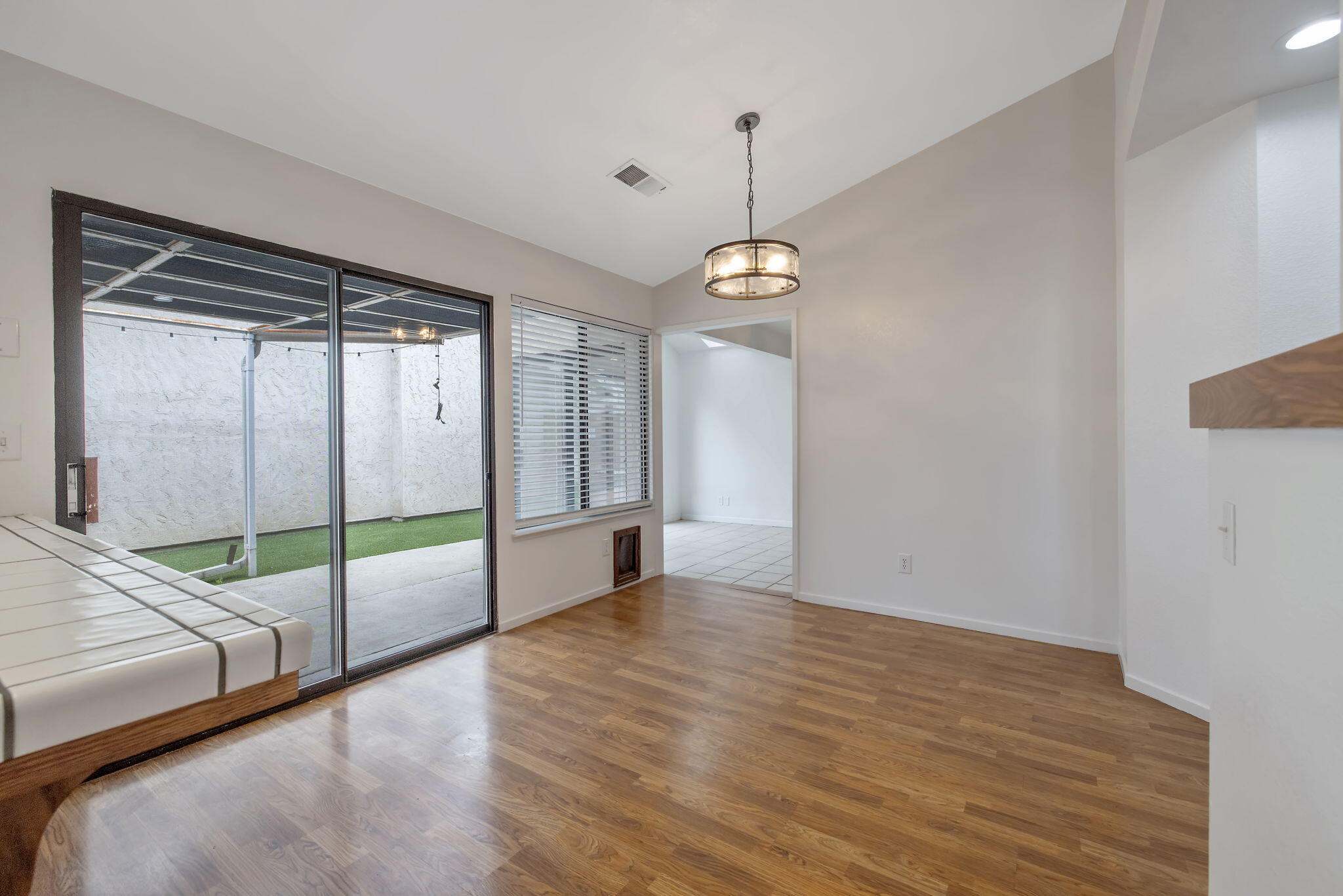 1912 S Pinnacle St, Visalia, CA 93292