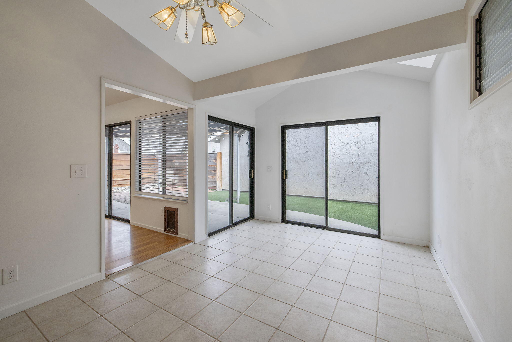 1912 S Pinnacle St, Visalia, CA 93292