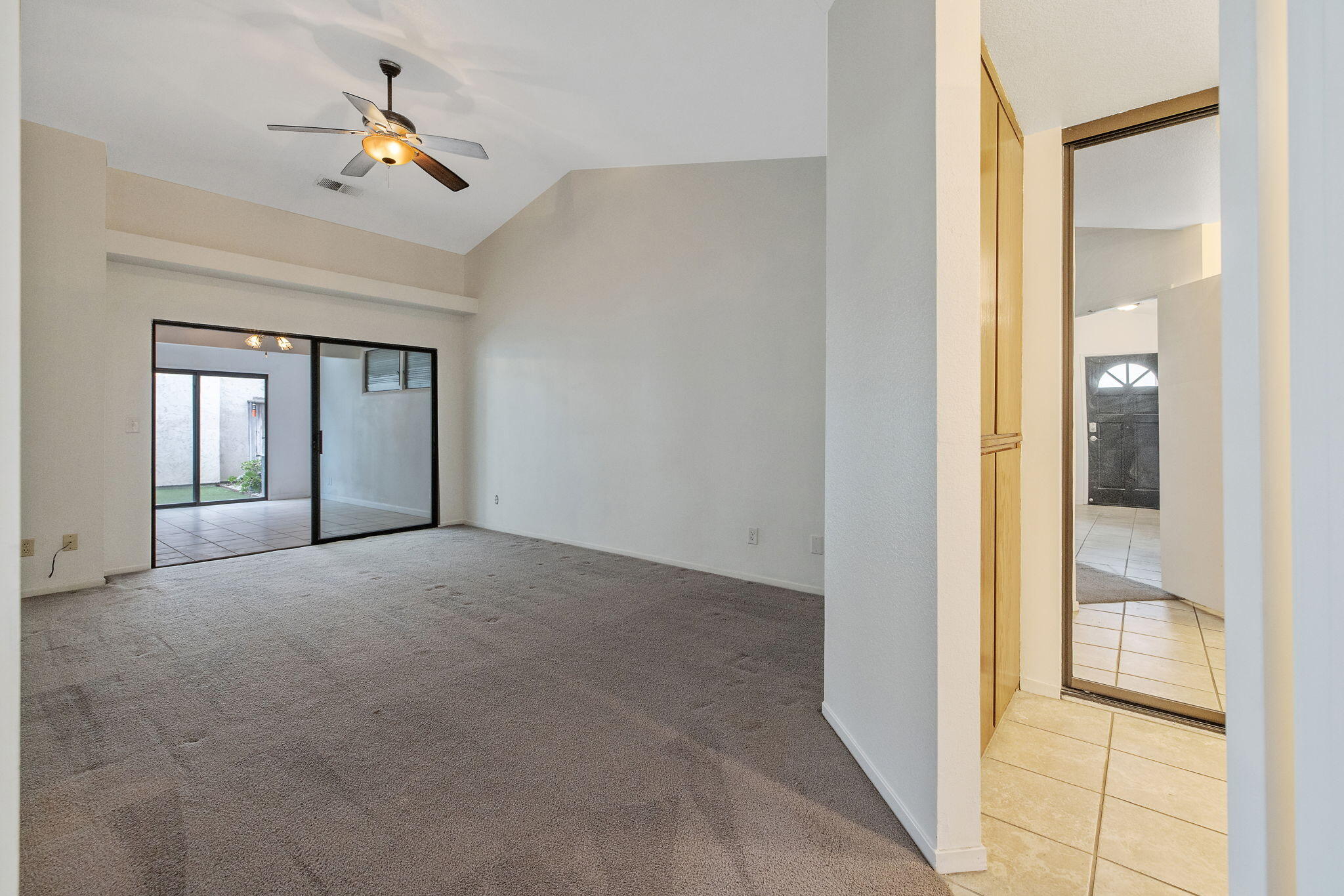 1912 S Pinnacle St, Visalia, CA 93292