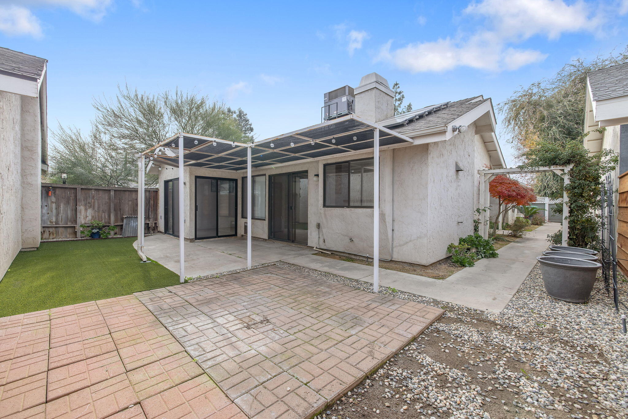 1912 S Pinnacle St, Visalia, CA 93292