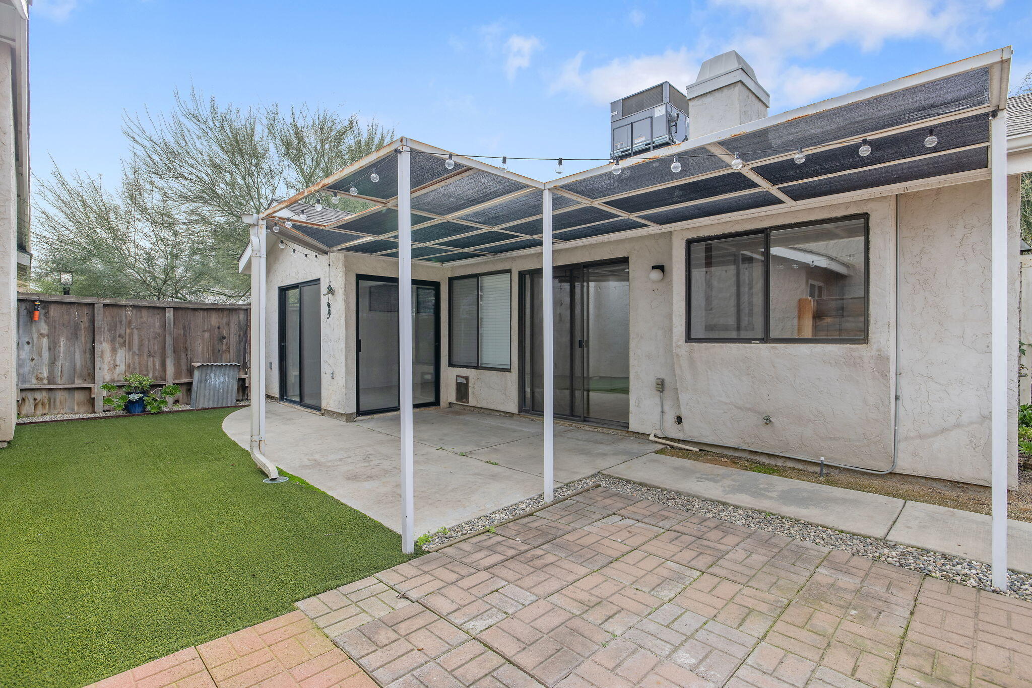 1912 S Pinnacle St, Visalia, CA 93292