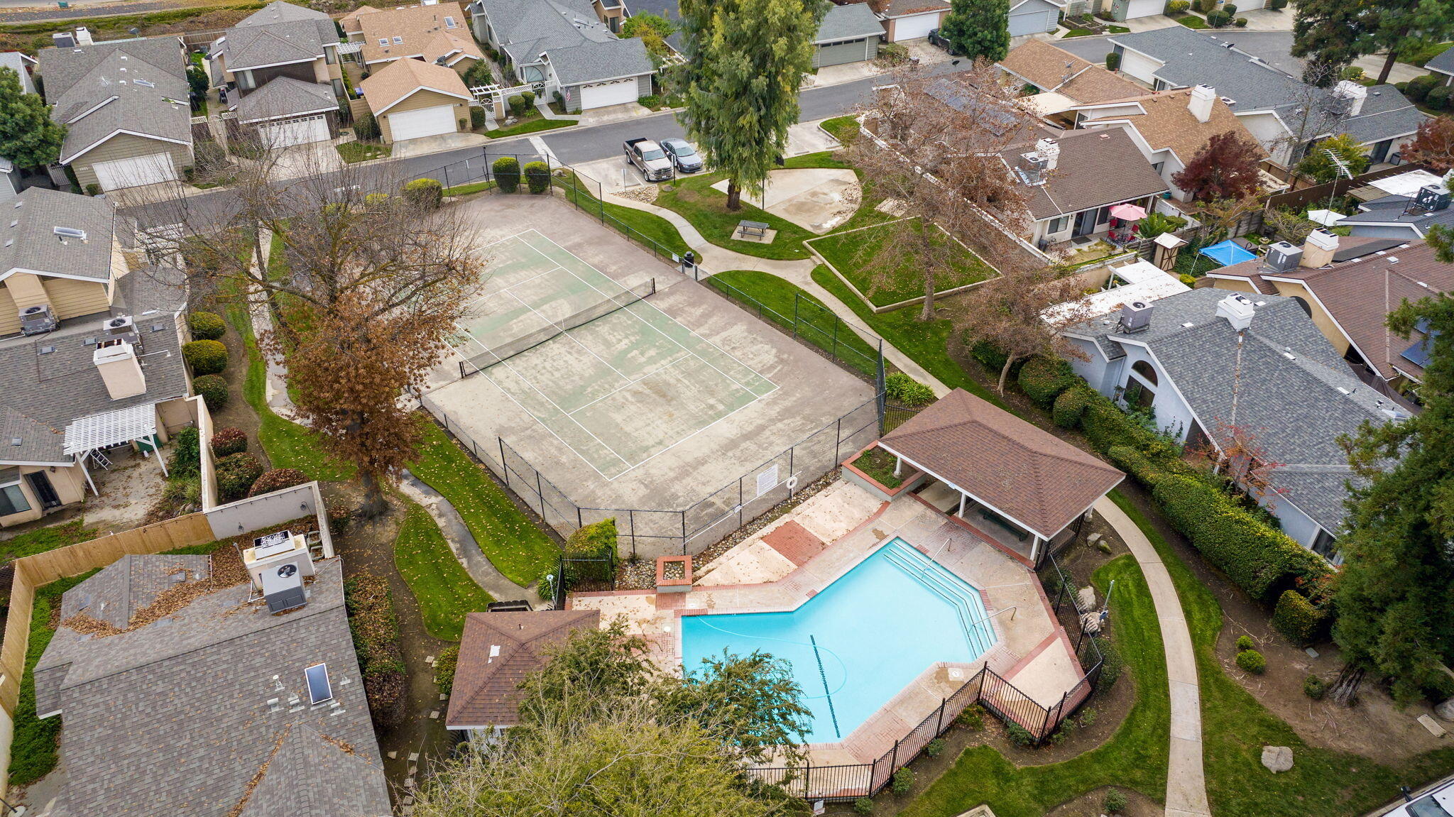 1912 S Pinnacle St, Visalia, CA 93292