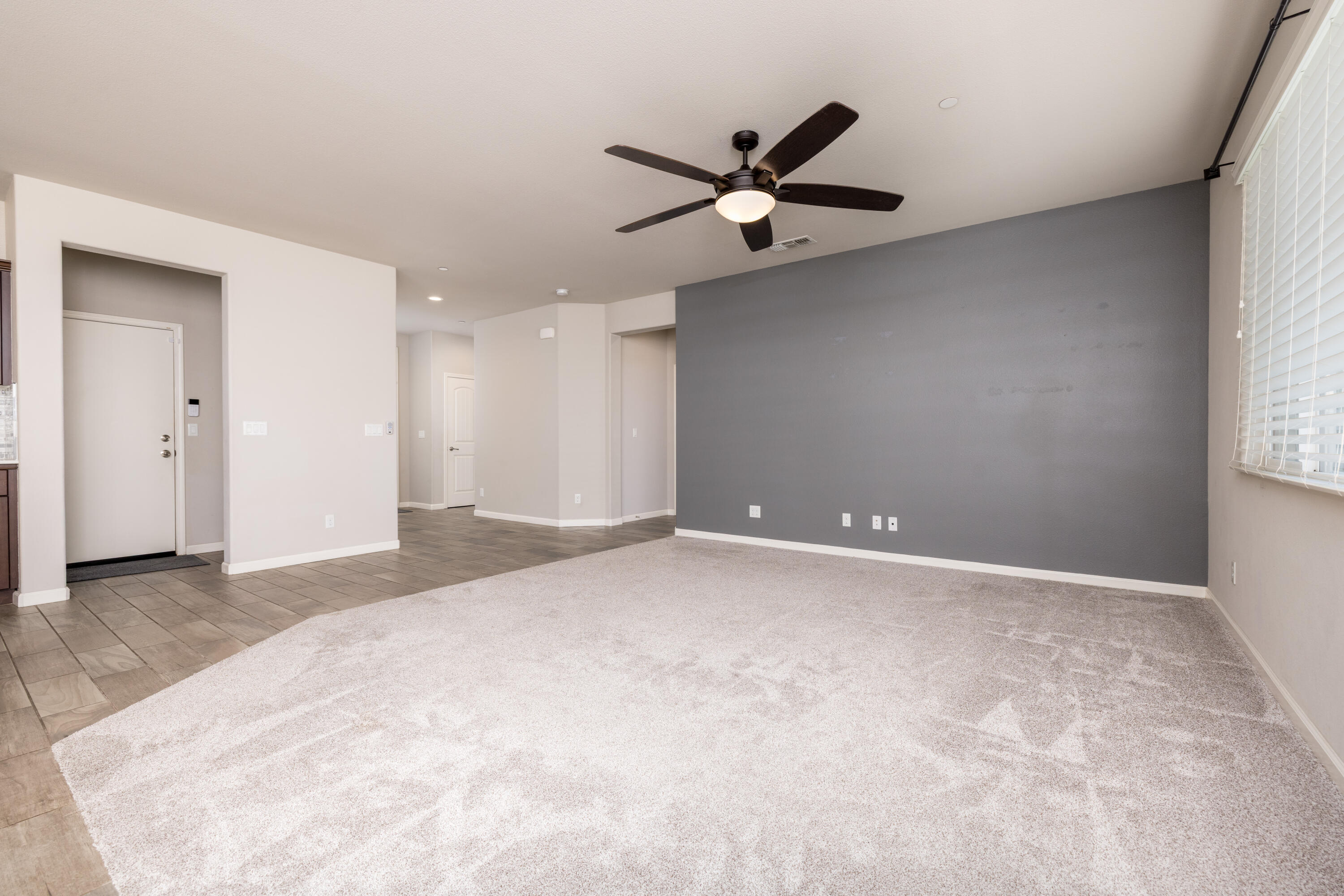 1599 Softwind Dr. Dr, Tulare, CA 93274