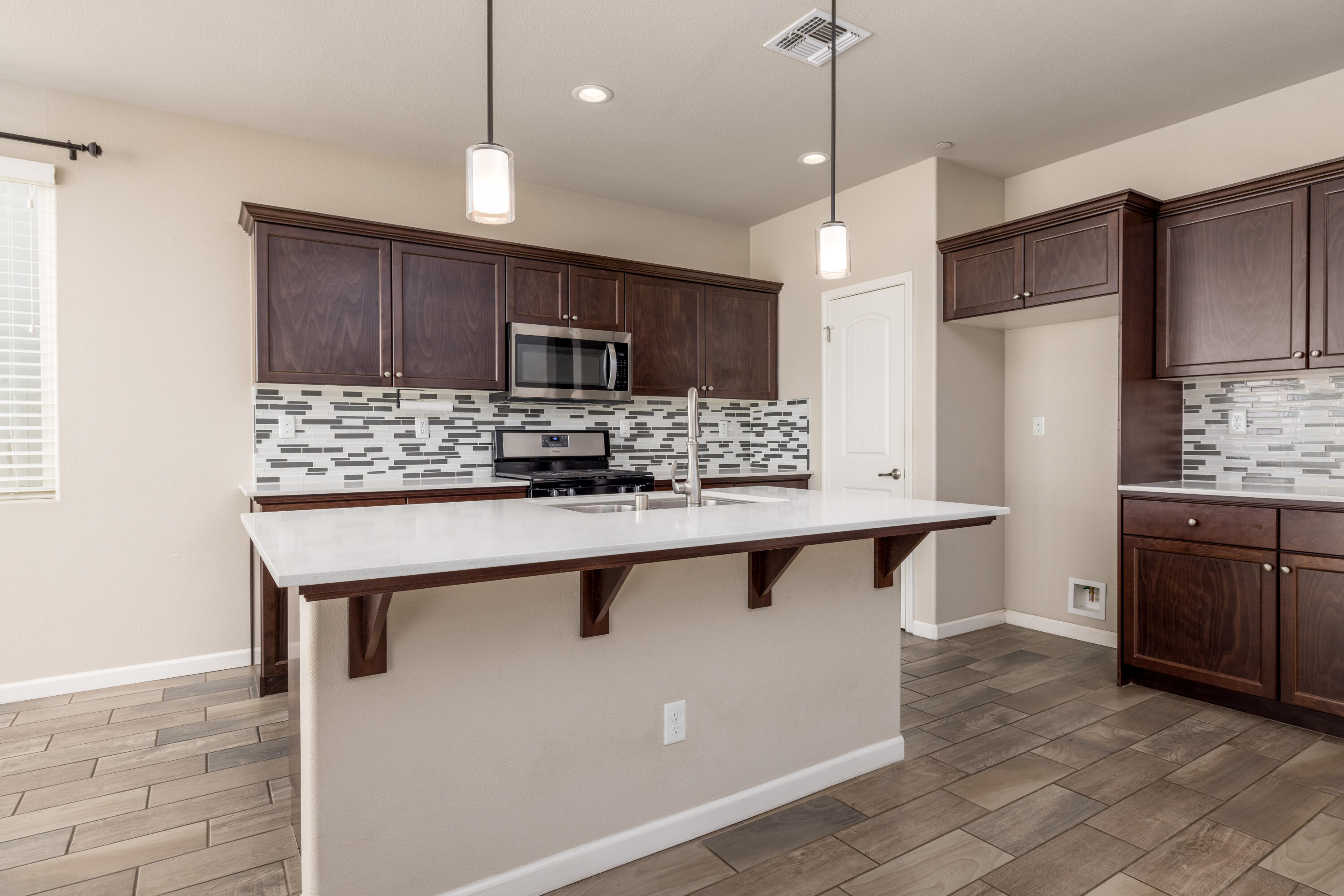 1599 Softwind Dr. Dr, Tulare, CA 93274