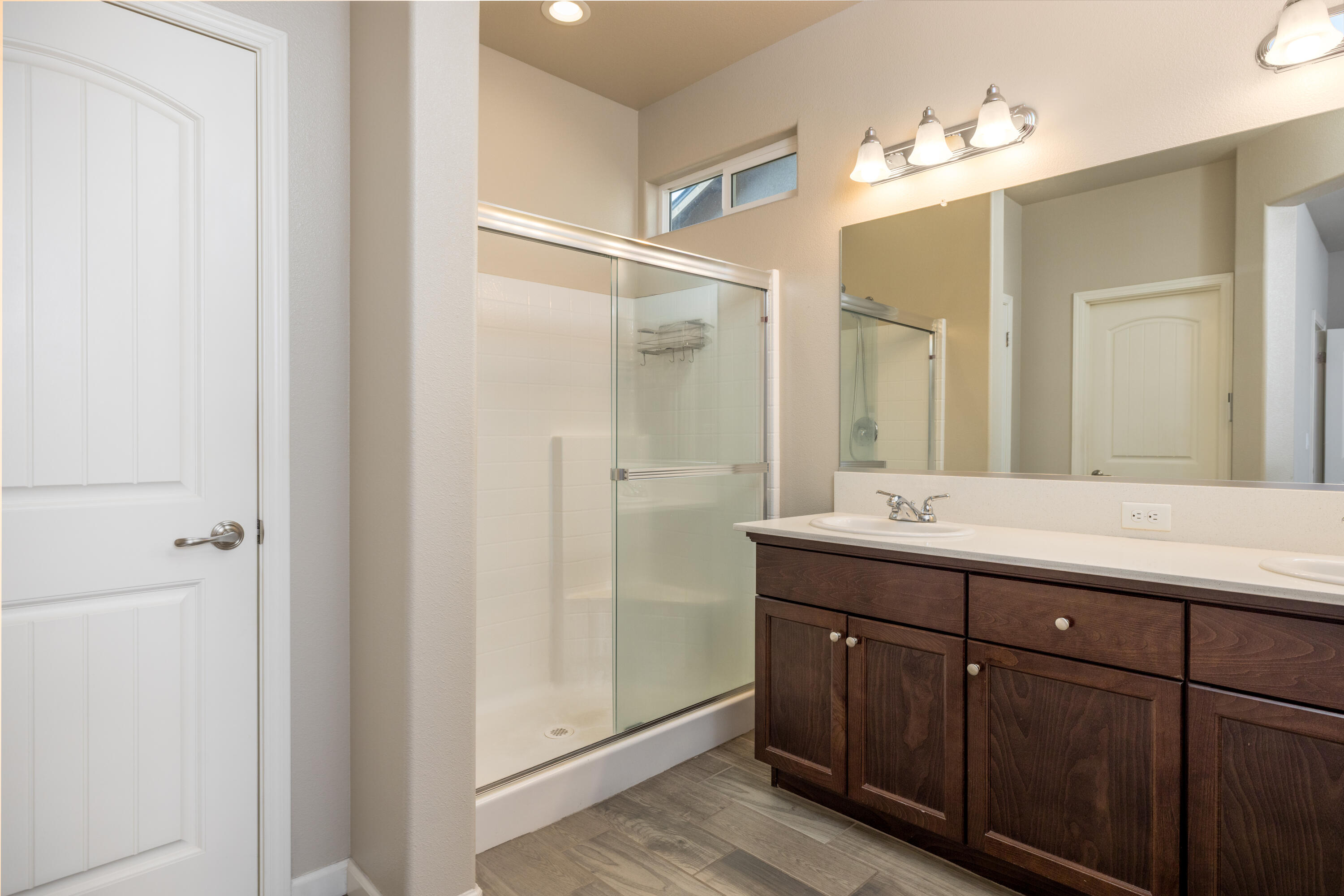 1599 Softwind Dr. Dr, Tulare, CA 93274