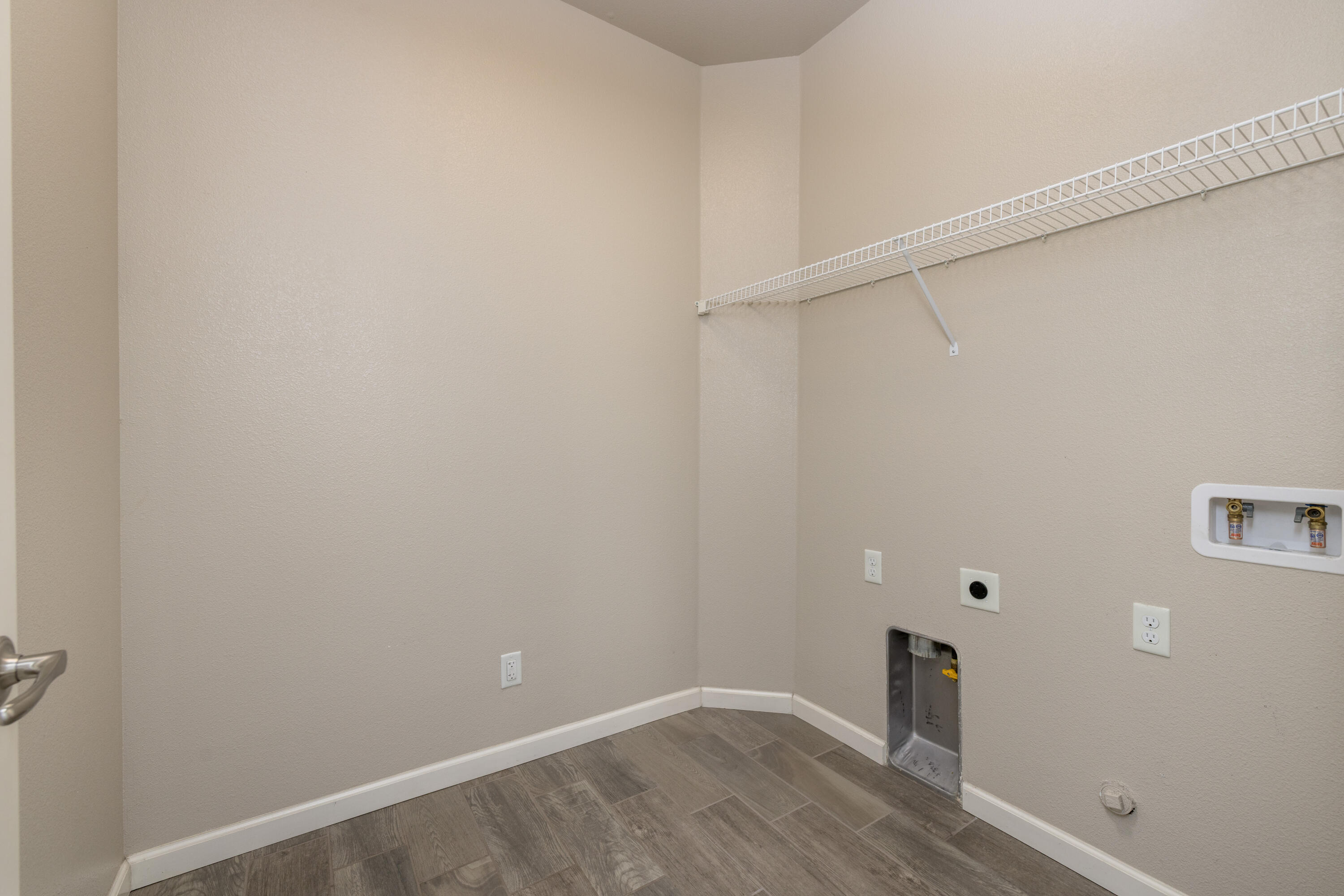 1599 Softwind Dr. Dr, Tulare, CA 93274