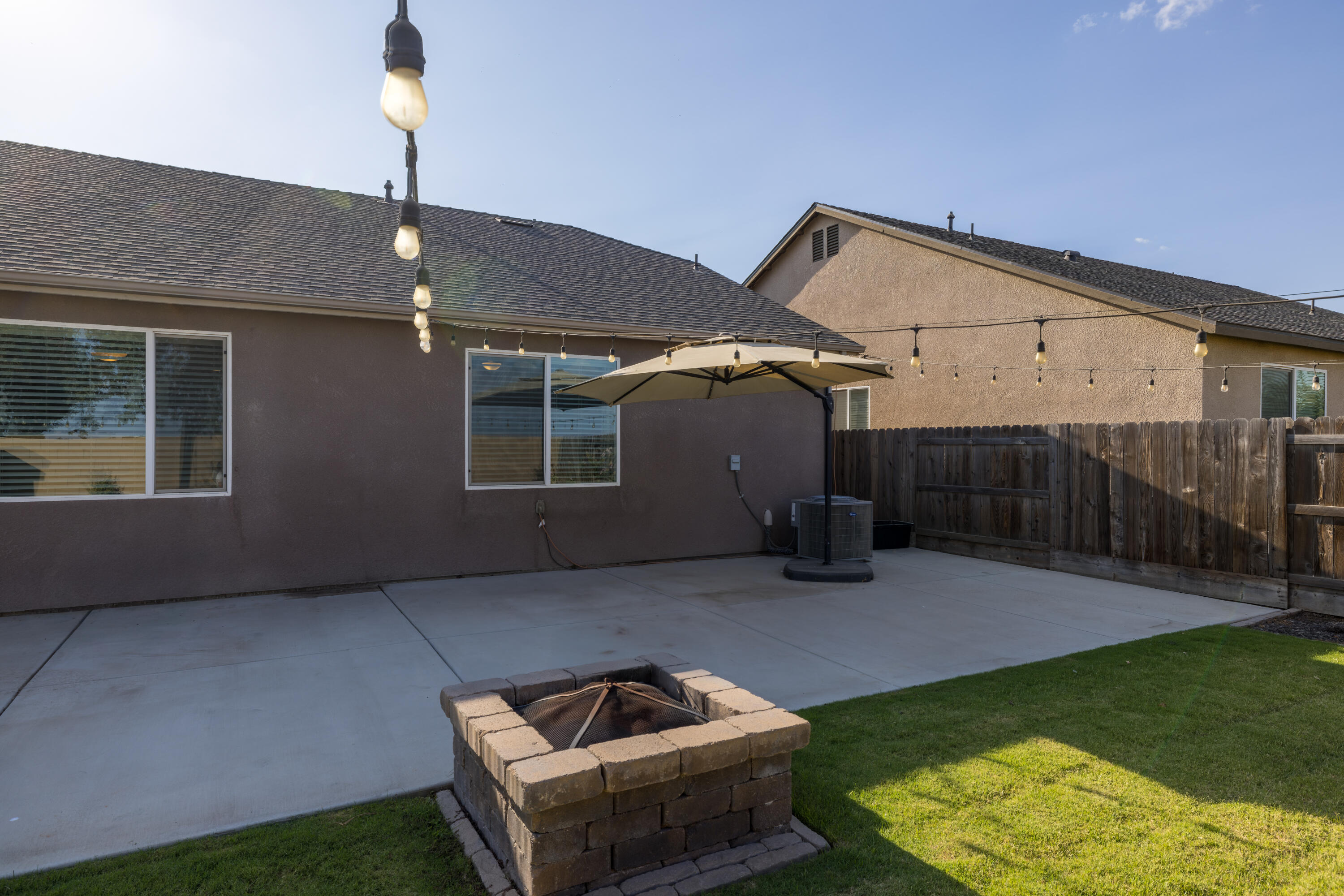 1599 Softwind Dr. Dr, Tulare, CA 93274