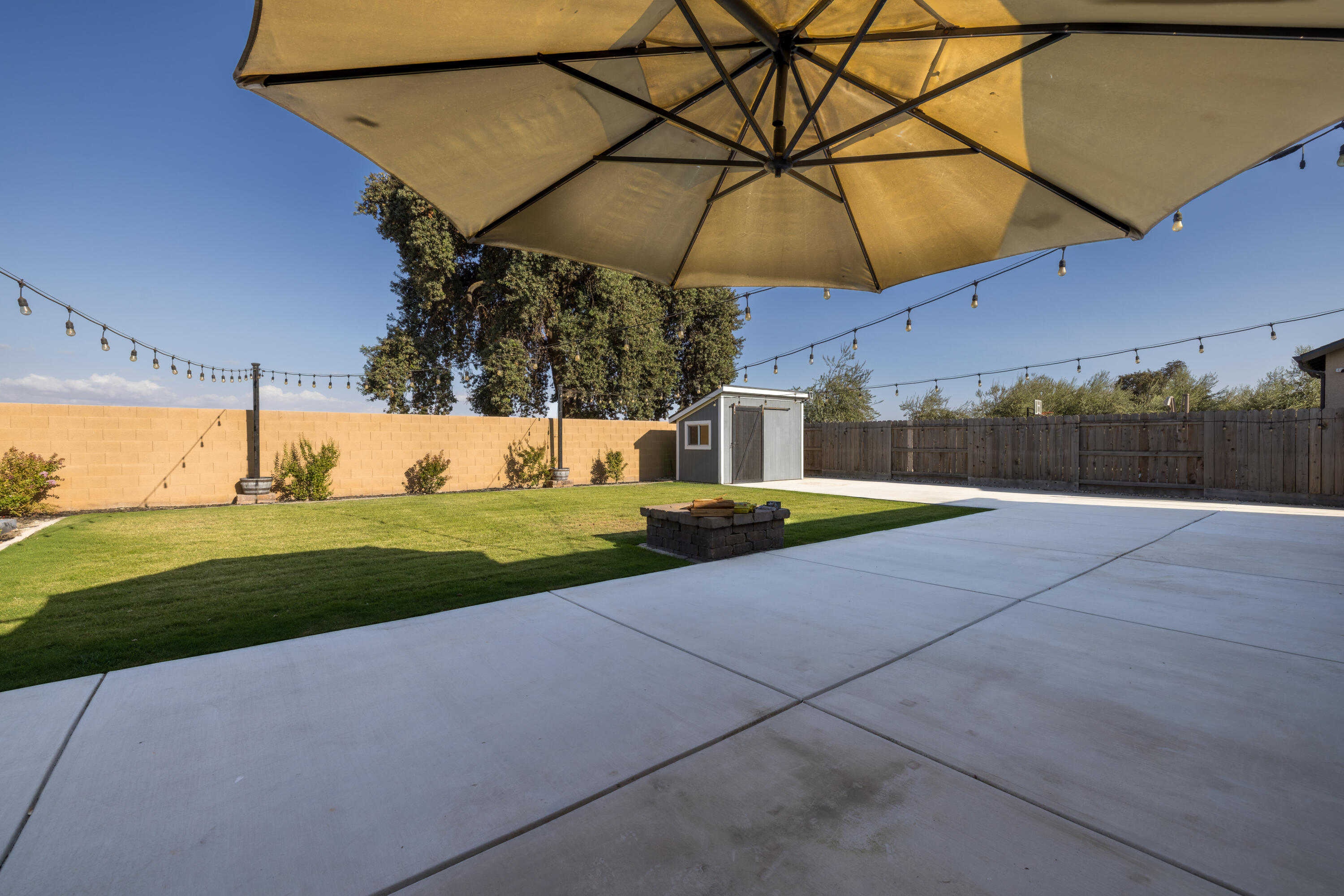 1599 Softwind Dr. Dr, Tulare, CA 93274