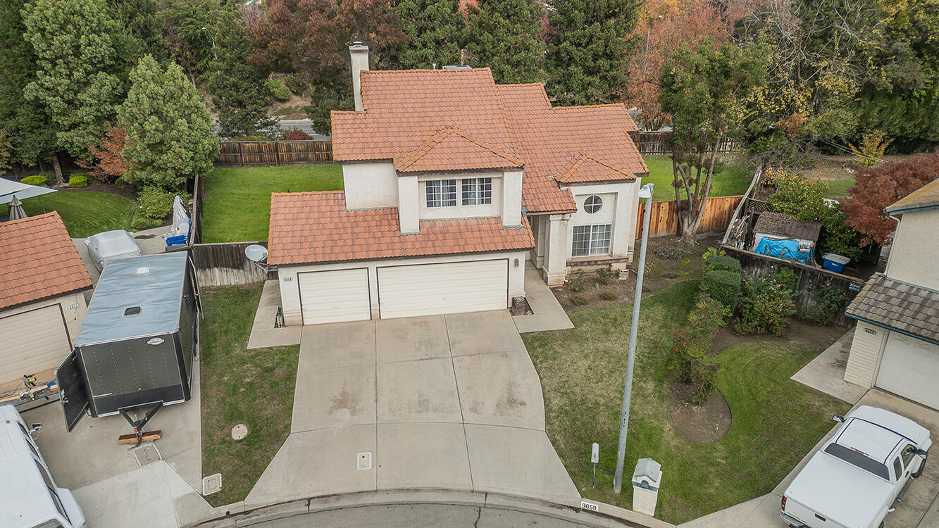 9659 N Shenandoah Ln, Fresno, CA 93720