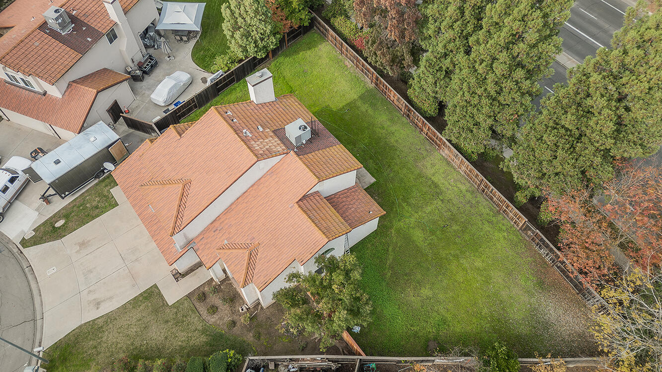 9659 N Shenandoah Ln, Fresno, CA 93720