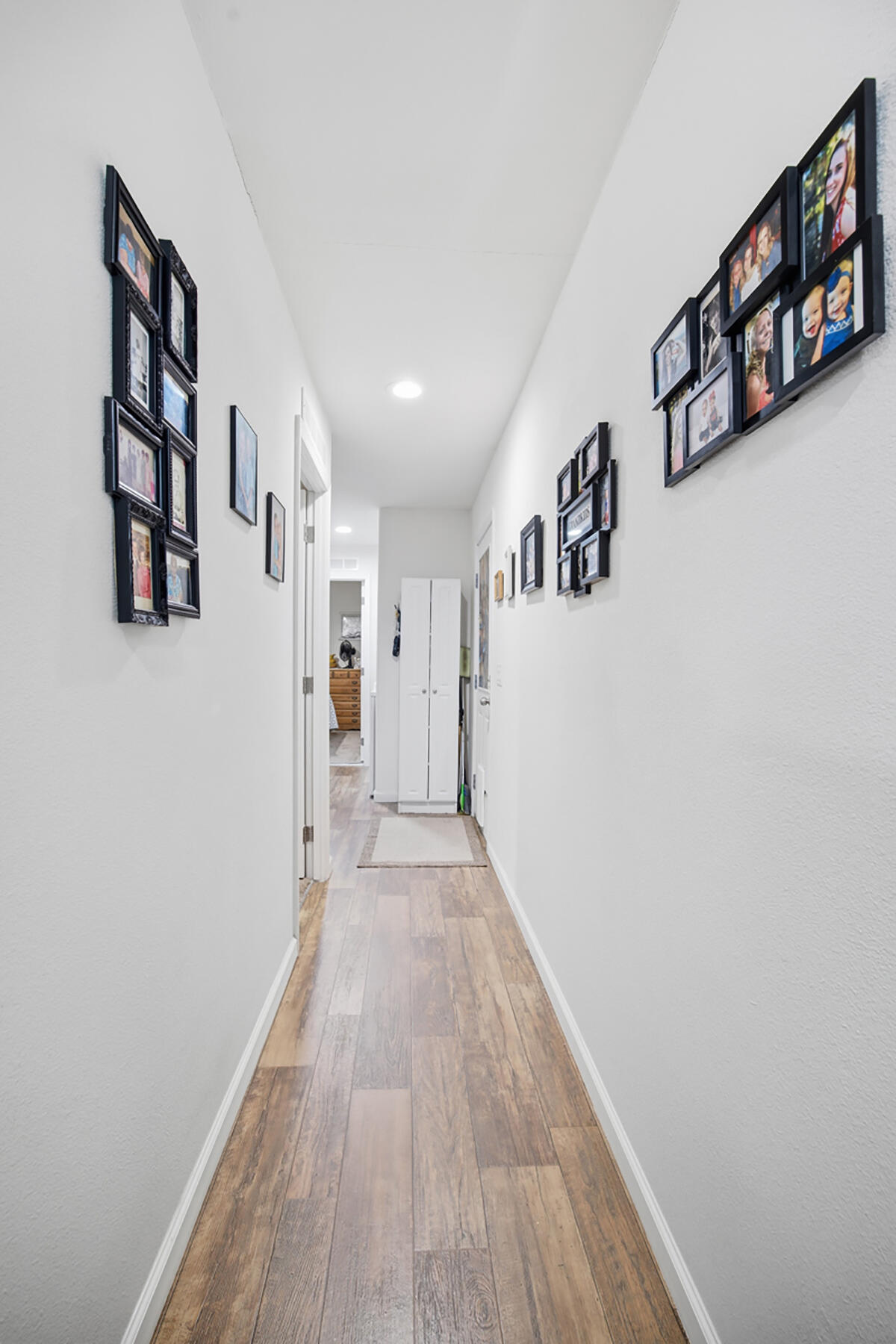 560 W Pleasant Ave #16, Tulare, CA 93274