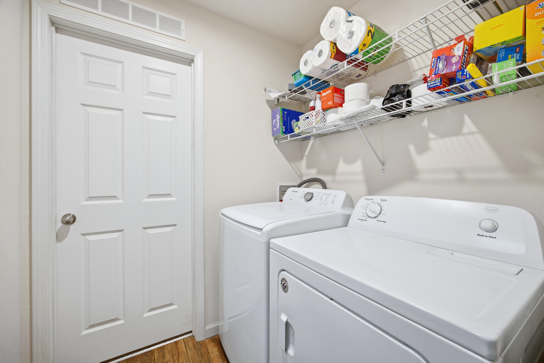 560 W Pleasant Ave #16, Tulare, CA 93274