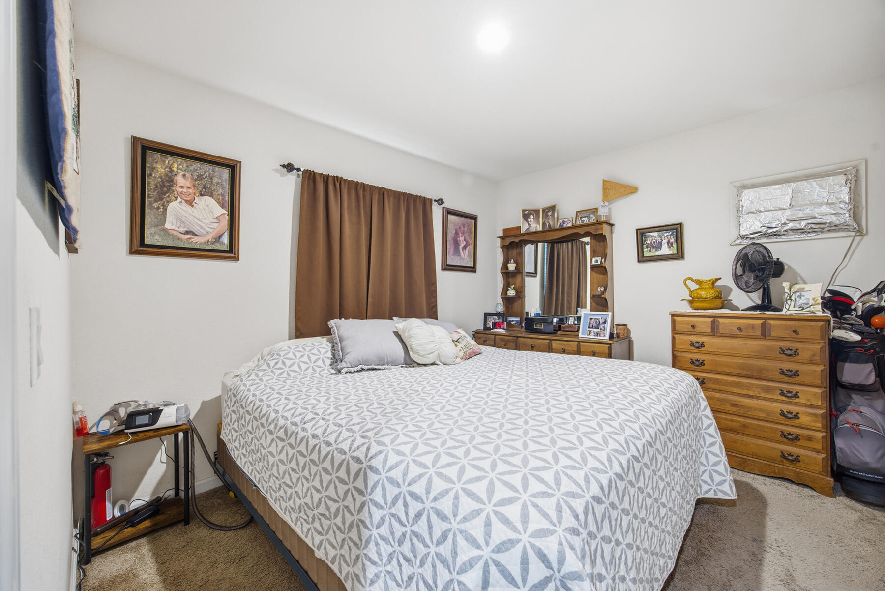 560 W Pleasant Ave #16, Tulare, CA 93274