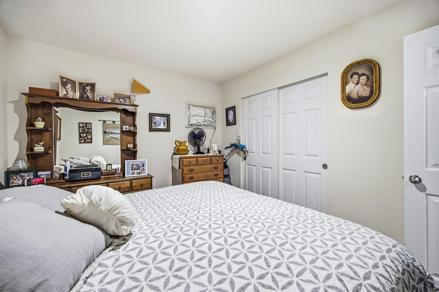 560 W Pleasant Ave #16, Tulare, CA 93274