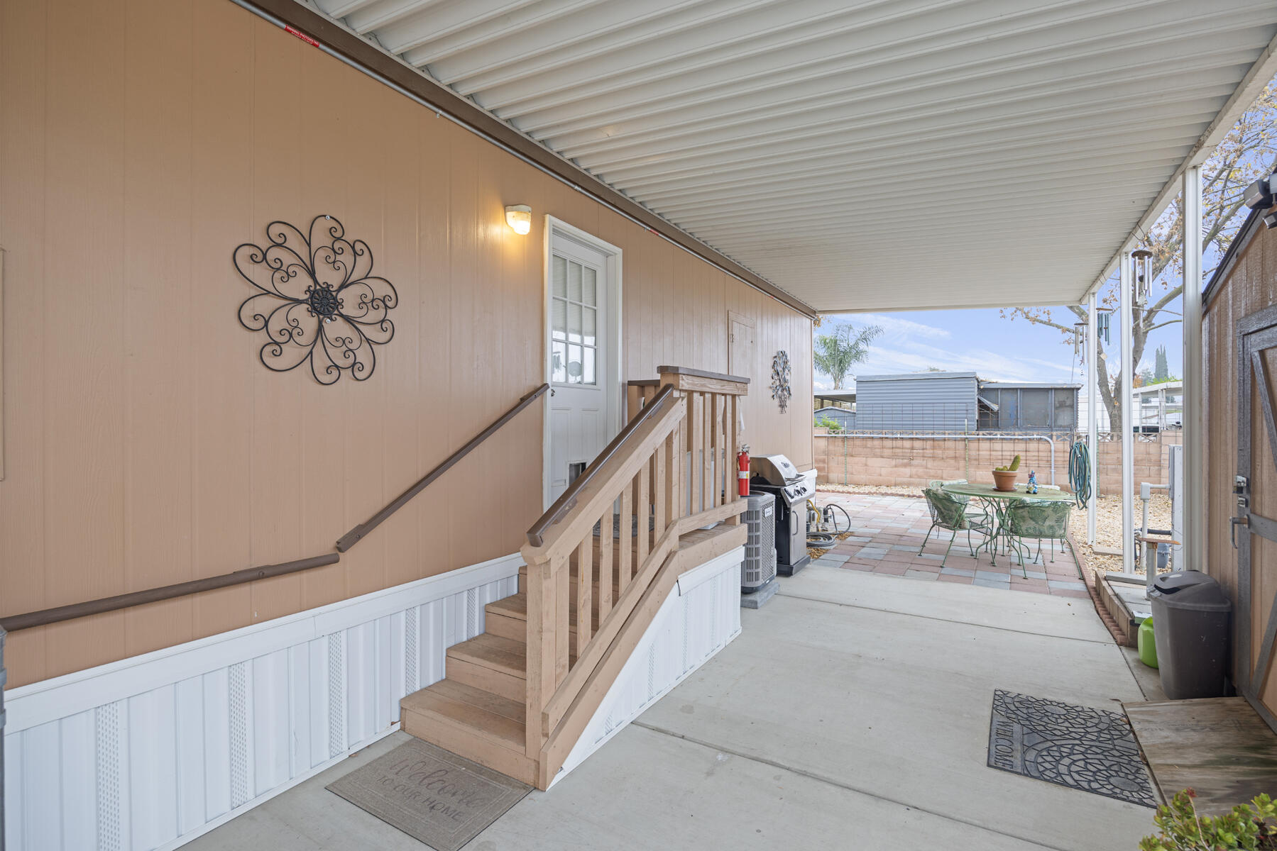 560 W Pleasant Ave #16, Tulare, CA 93274