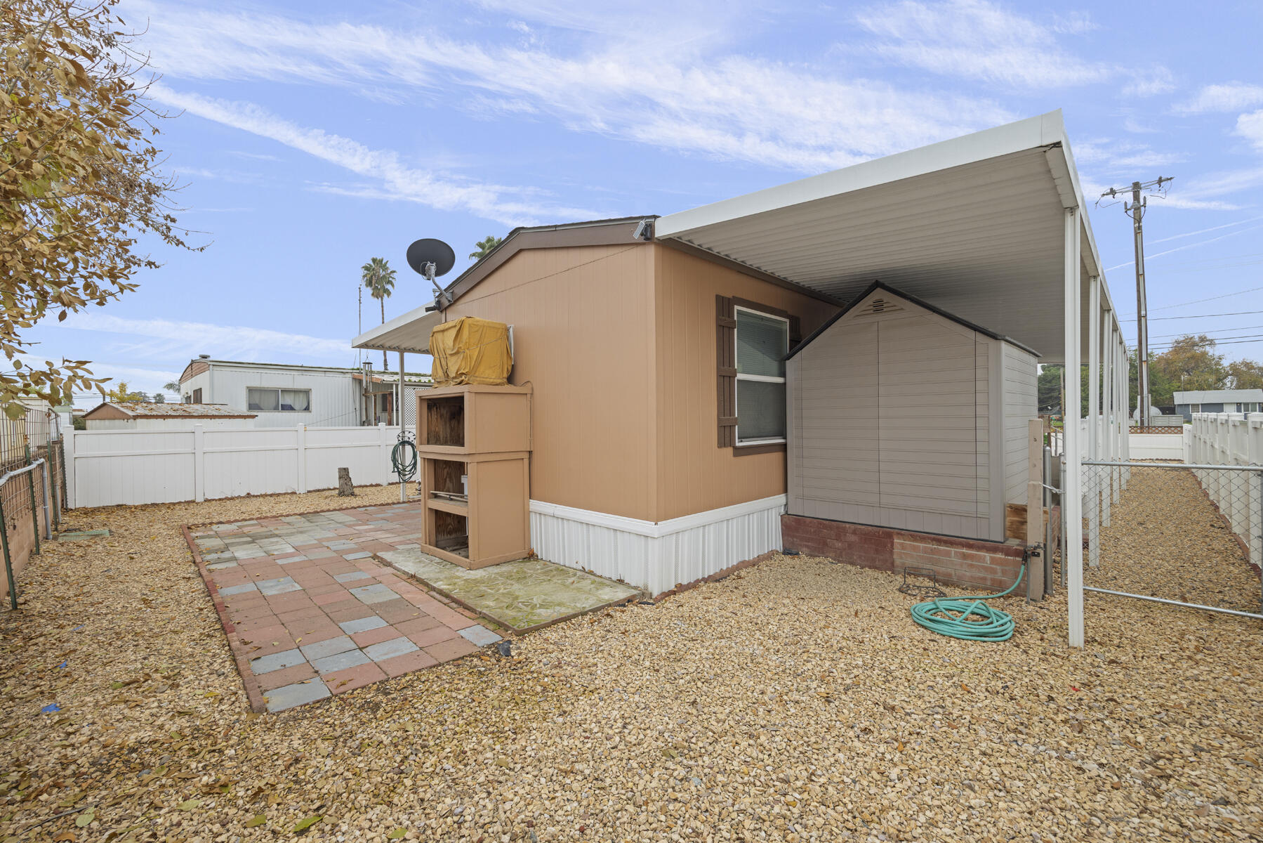 560 W Pleasant Ave #16, Tulare, CA 93274