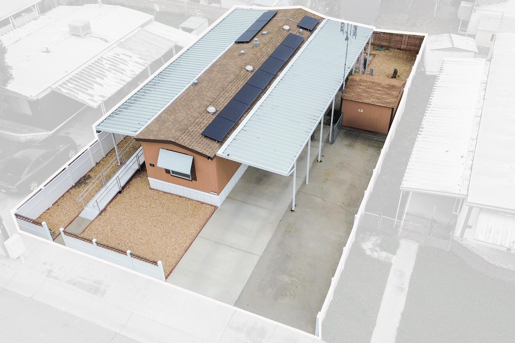 560 W Pleasant Ave #16, Tulare, CA 93274