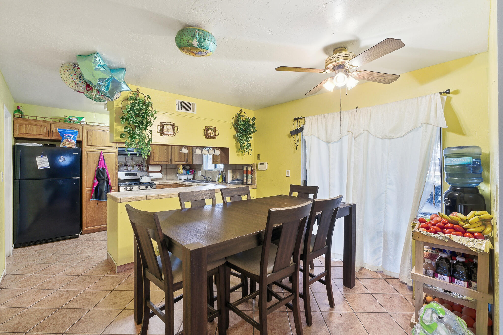 1705 S Bradley St, Visalia, CA 93292