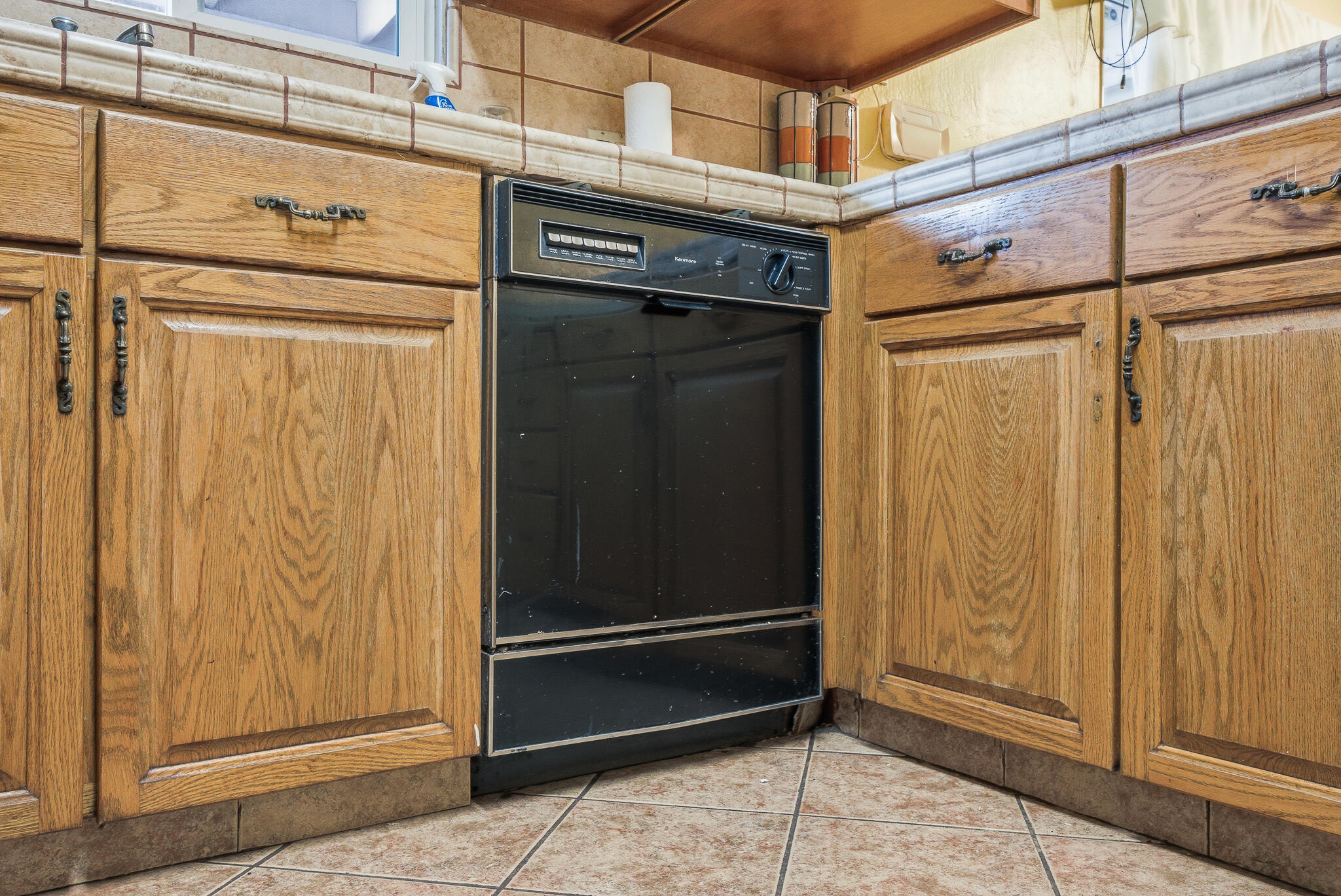 1705 S Bradley St, Visalia, CA 93292