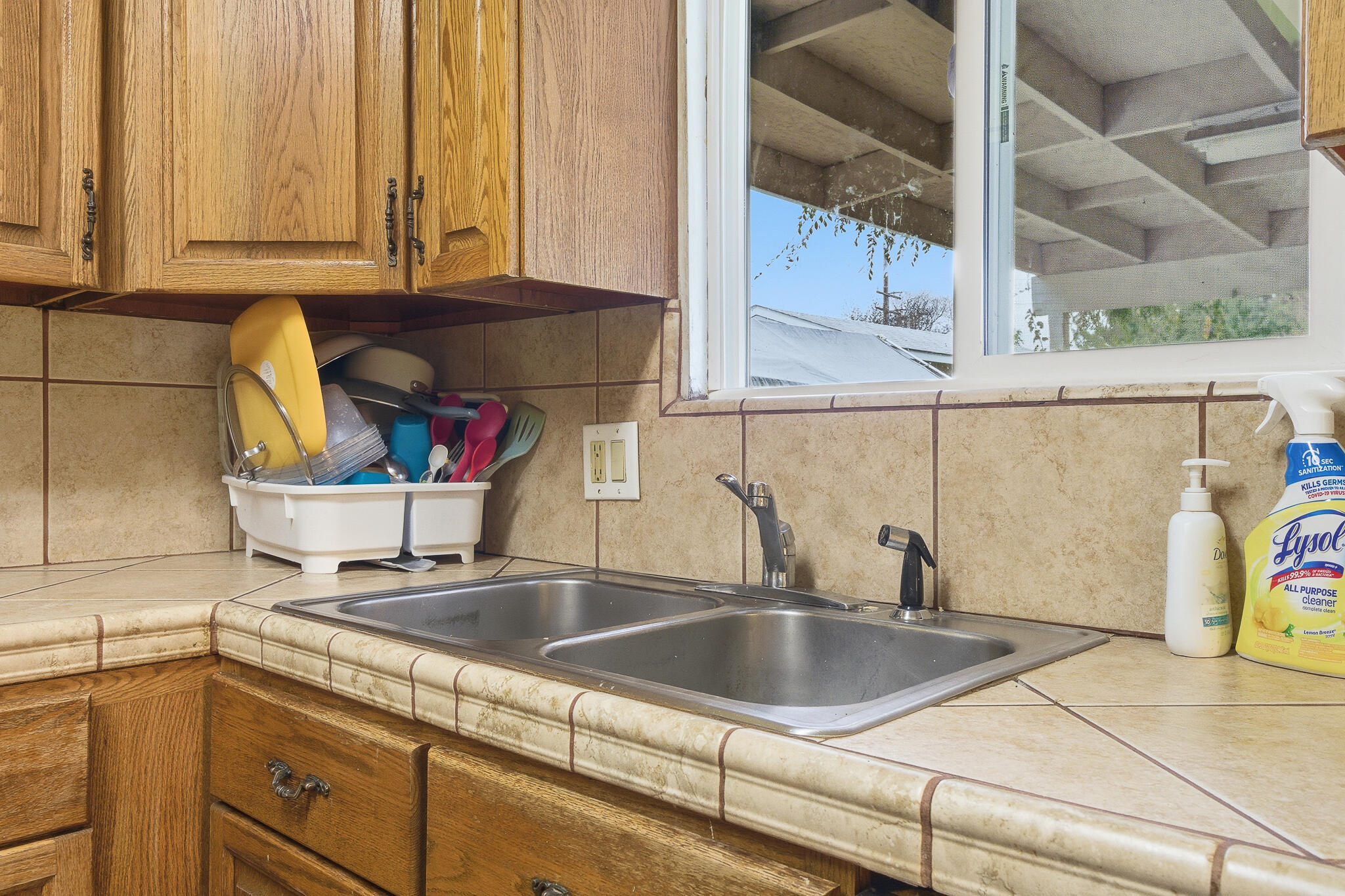 1705 S Bradley St, Visalia, CA 93292