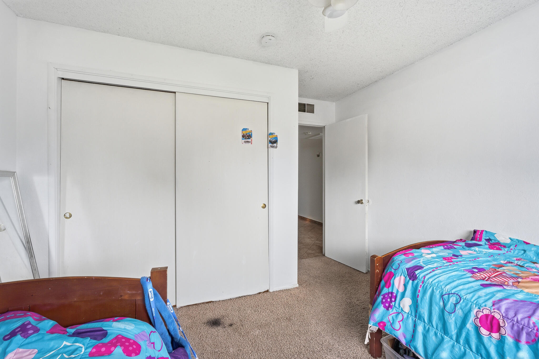 1705 S Bradley St, Visalia, CA 93292