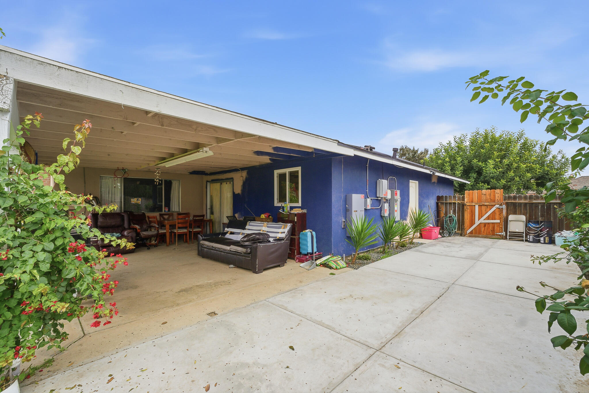 1705 S Bradley St, Visalia, CA 93292