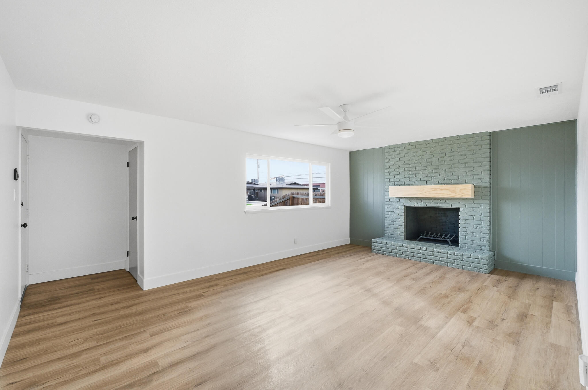 524 E Cypress Ave, Visalia, CA 93292