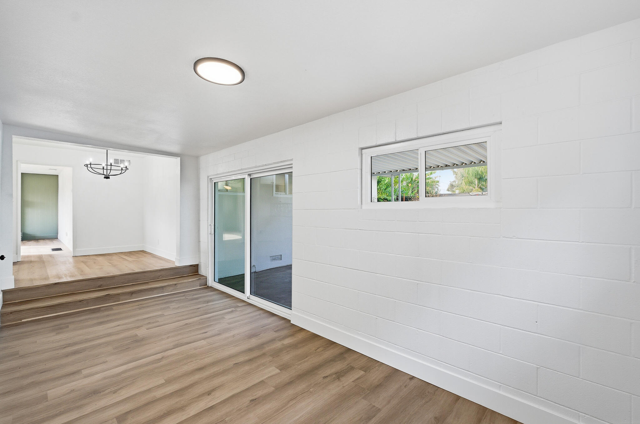 524 E Cypress Ave, Visalia, CA 93292