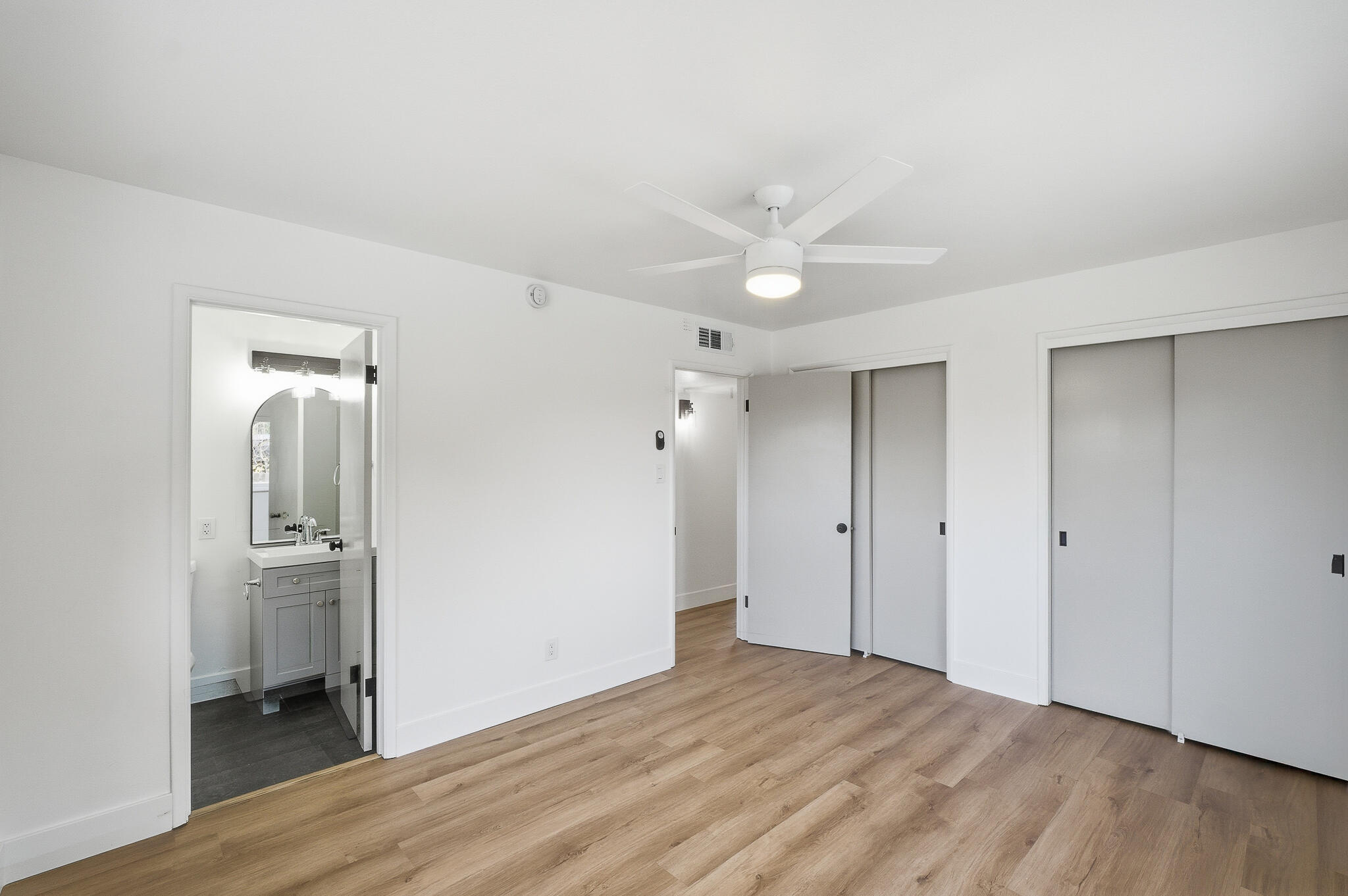 524 E Cypress Ave, Visalia, CA 93292