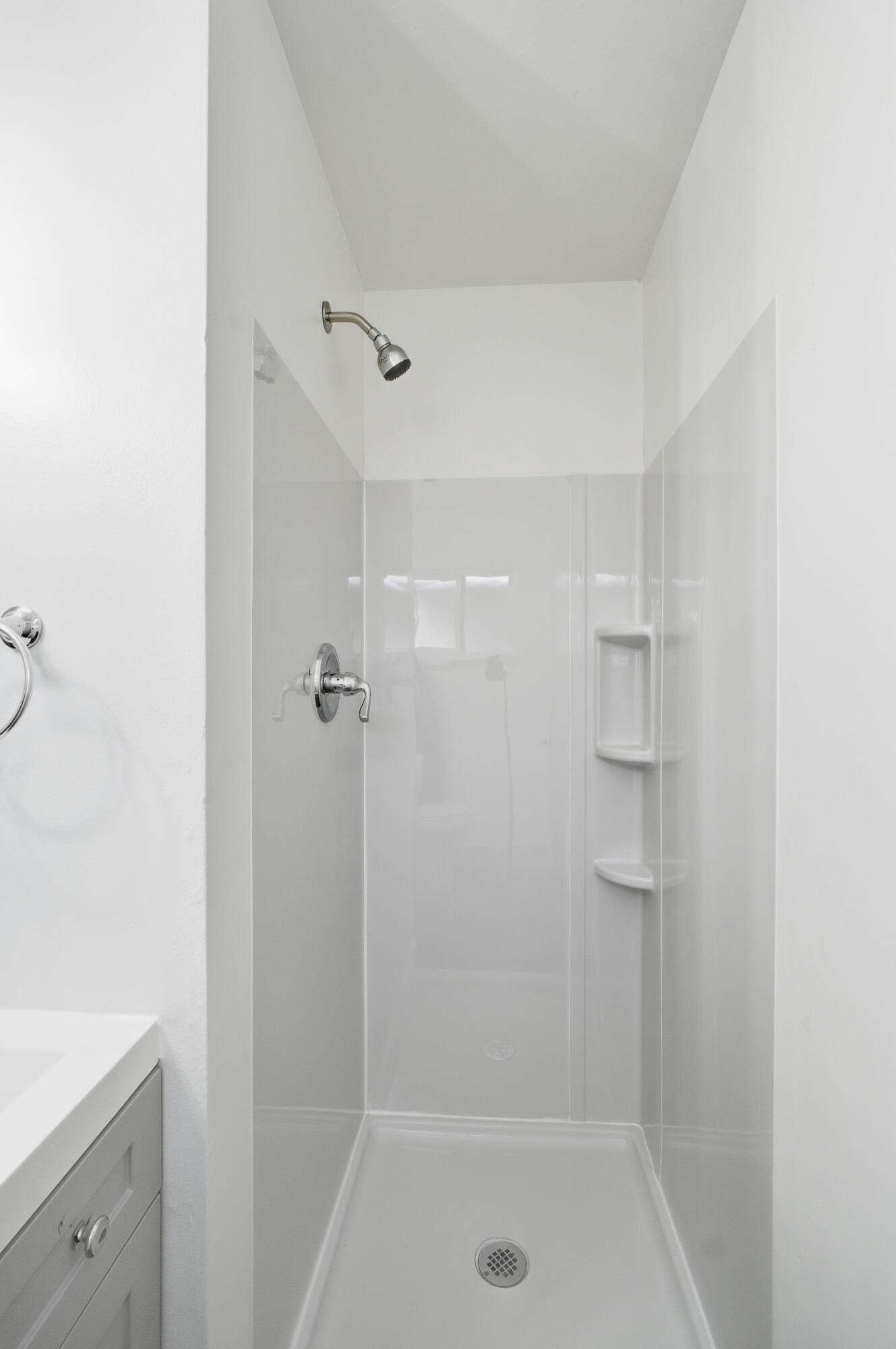 524 E Cypress Ave, Visalia, CA 93292