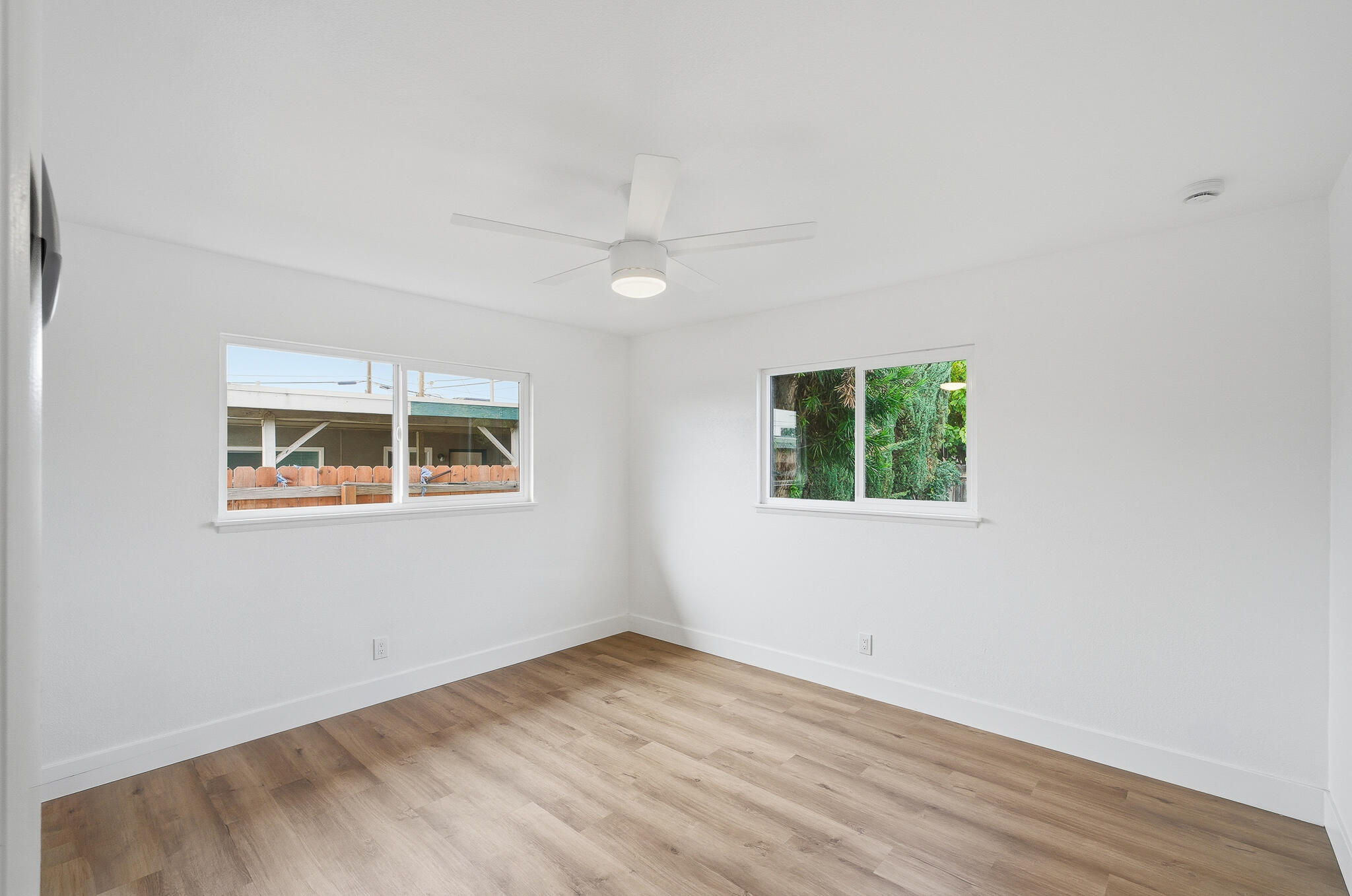 524 E Cypress Ave, Visalia, CA 93292