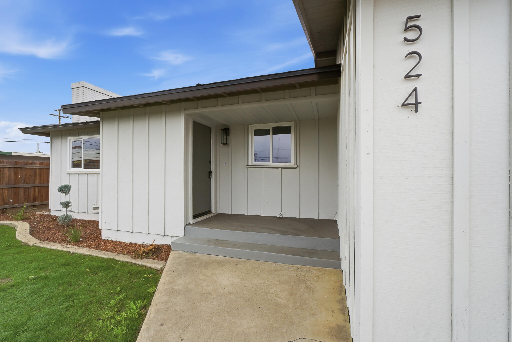 524 E Cypress Ave, Visalia, CA 93292