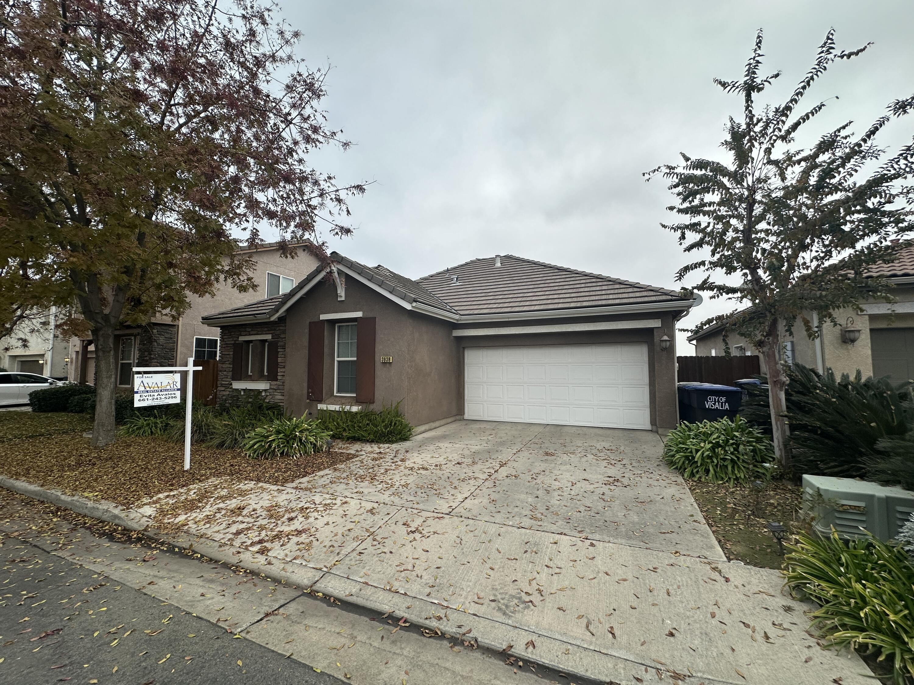 3938 W Flagstaff Ave, Visalia, CA 93291