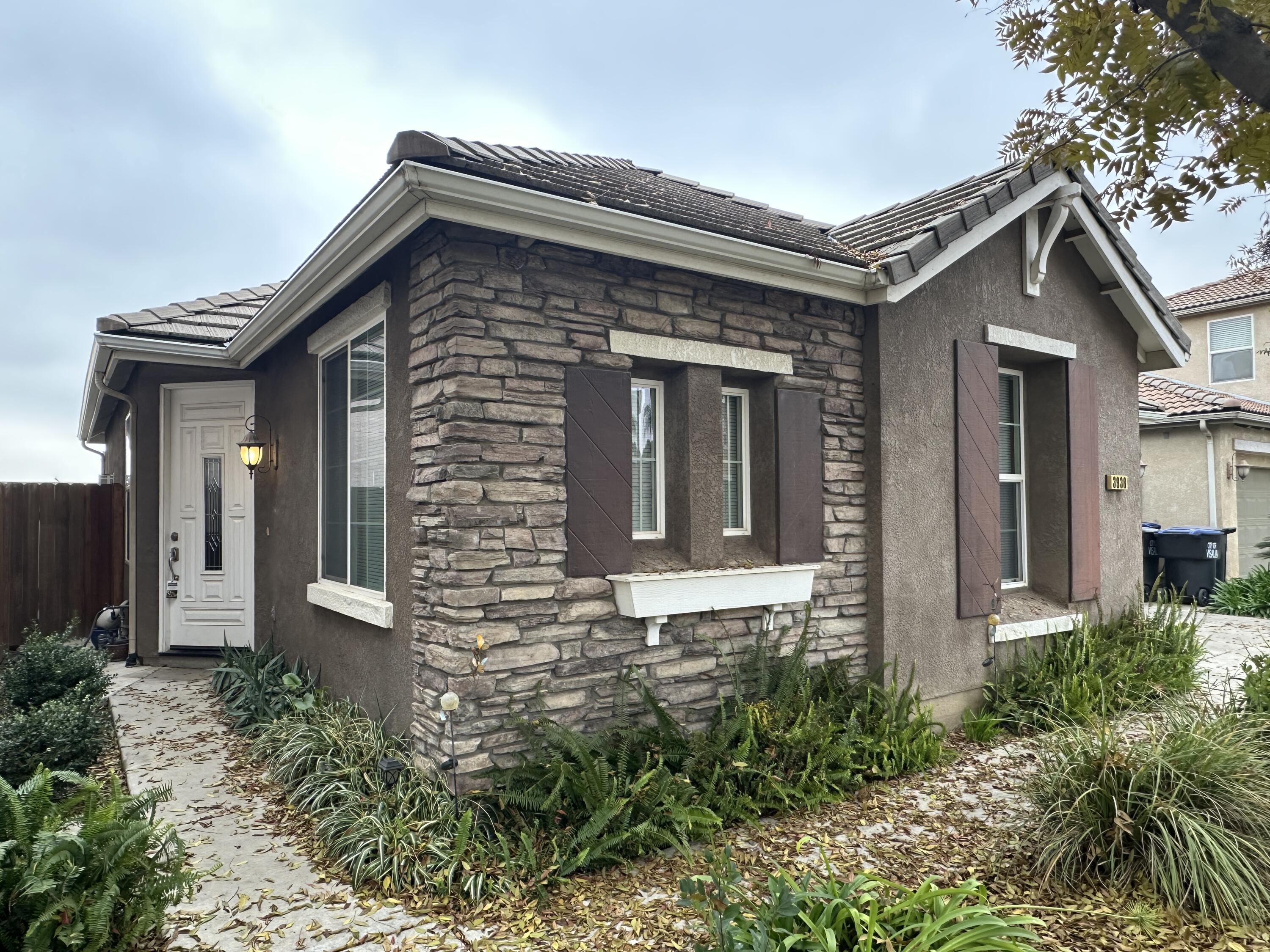 3938 W Flagstaff Ave, Visalia, CA 93291