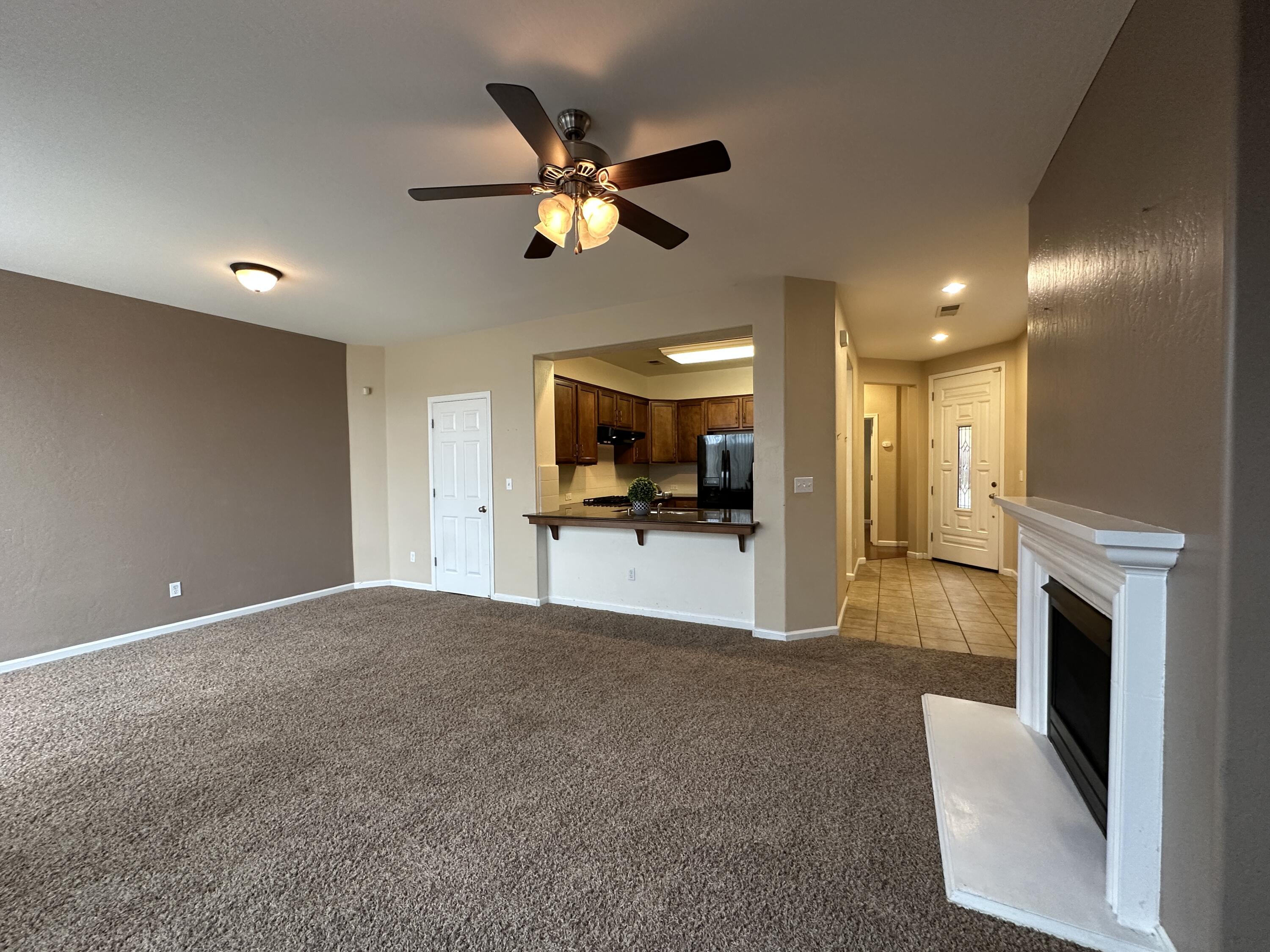 3938 W Flagstaff Ave, Visalia, CA 93291