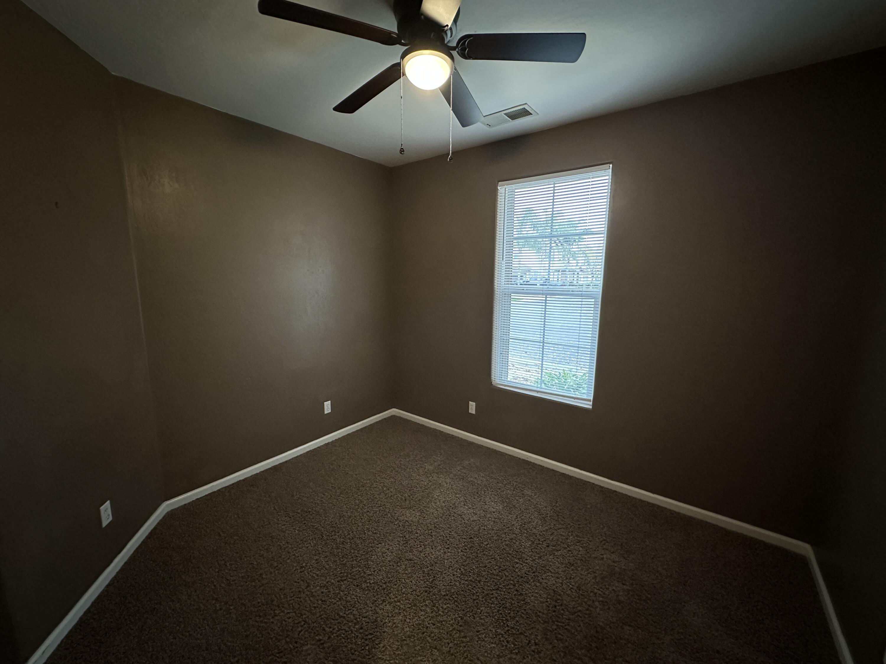 3938 W Flagstaff Ave, Visalia, CA 93291