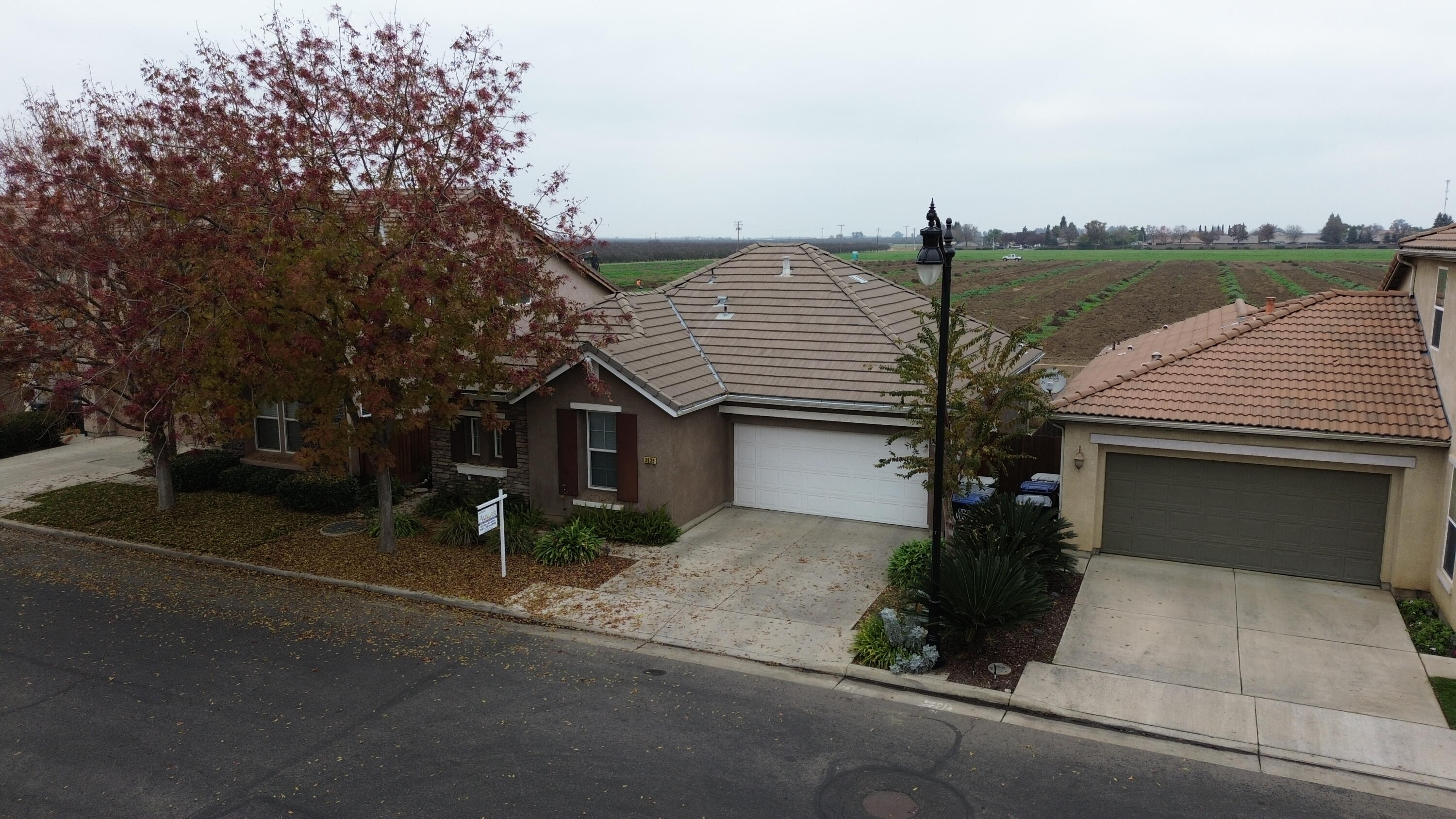 3938 W Flagstaff Ave, Visalia, CA 93291