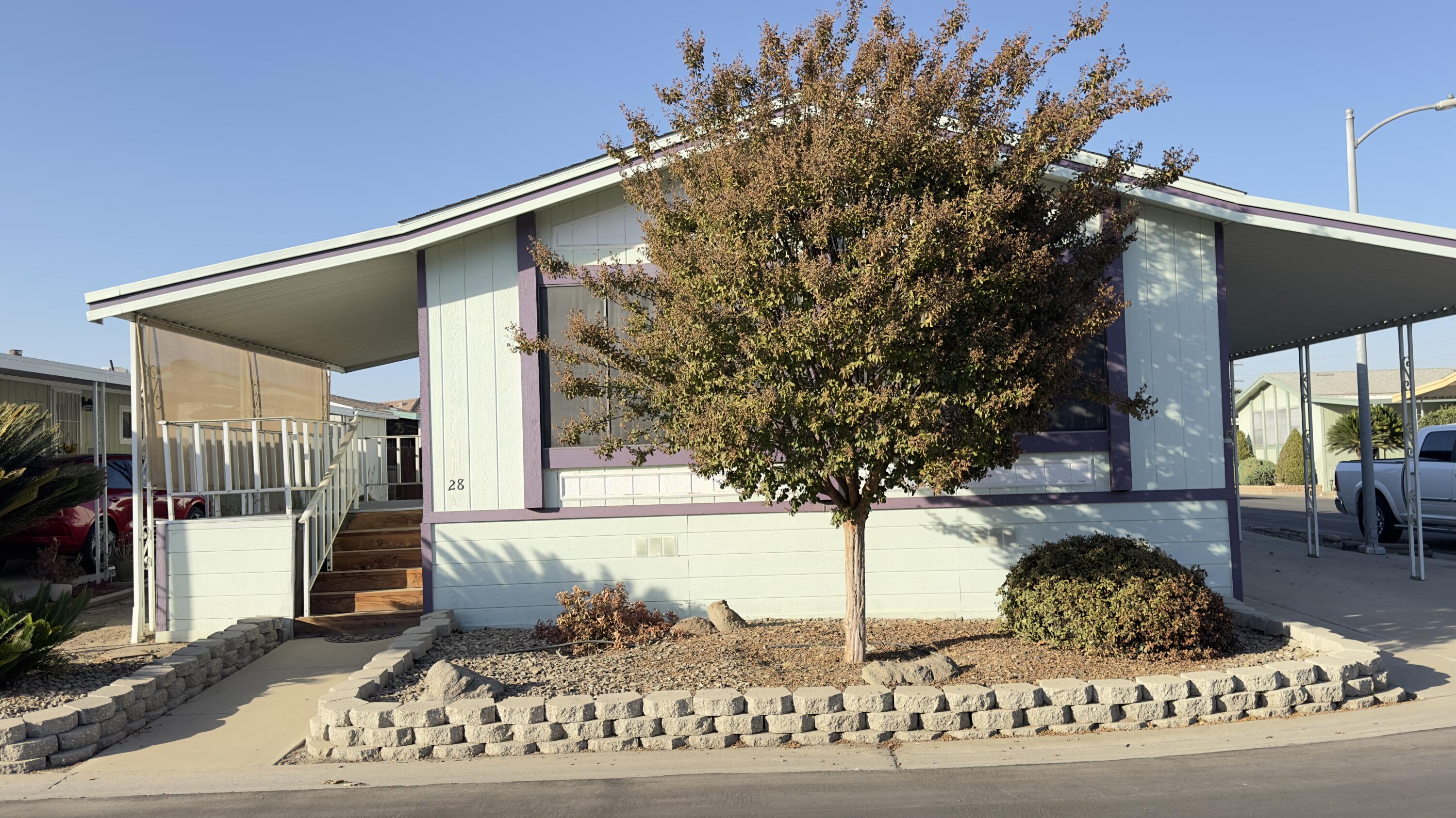 2459 N Oaks St #28, Tulare, CA 93274