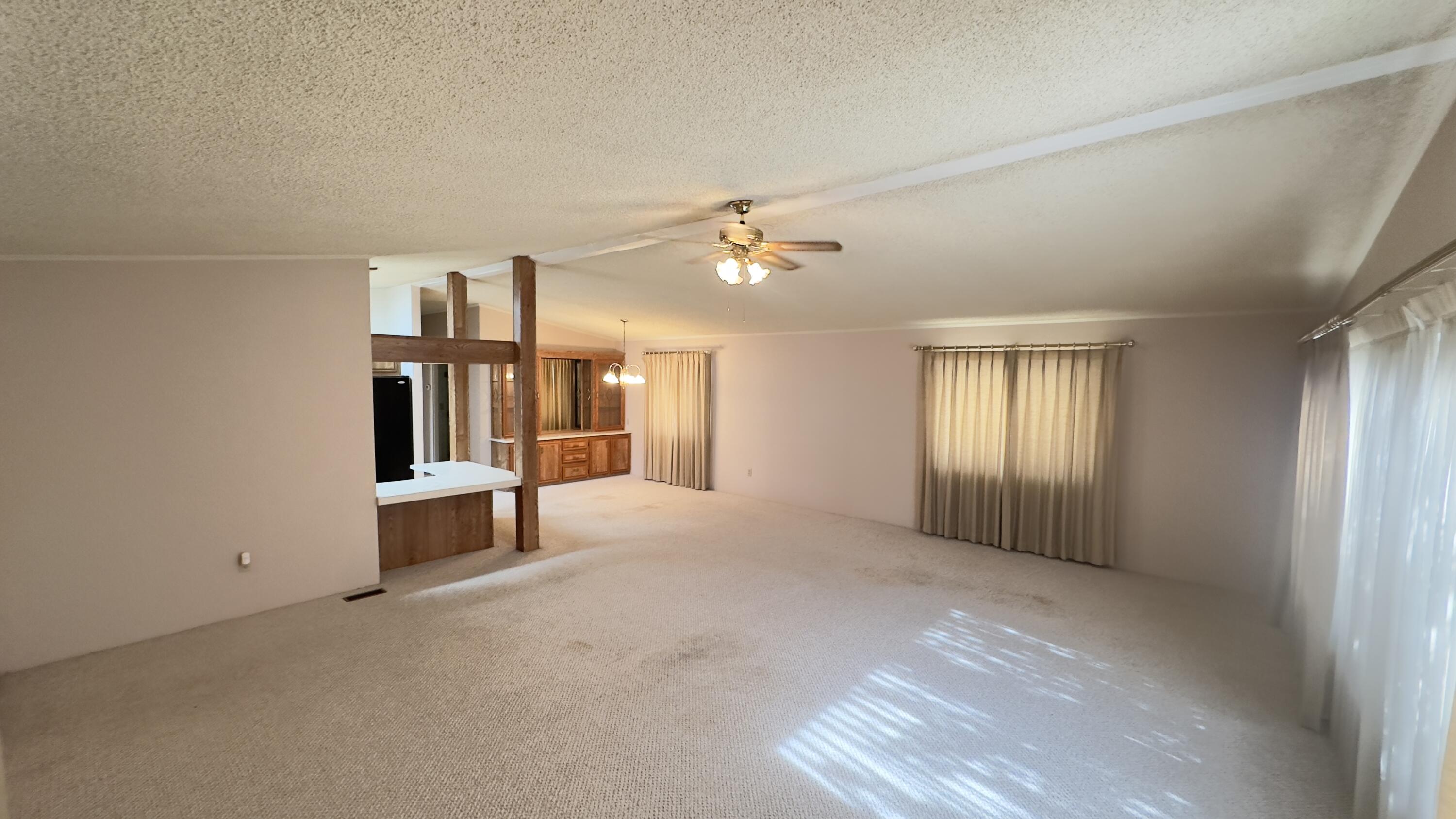 2459 N Oaks St #28, Tulare, CA 93274