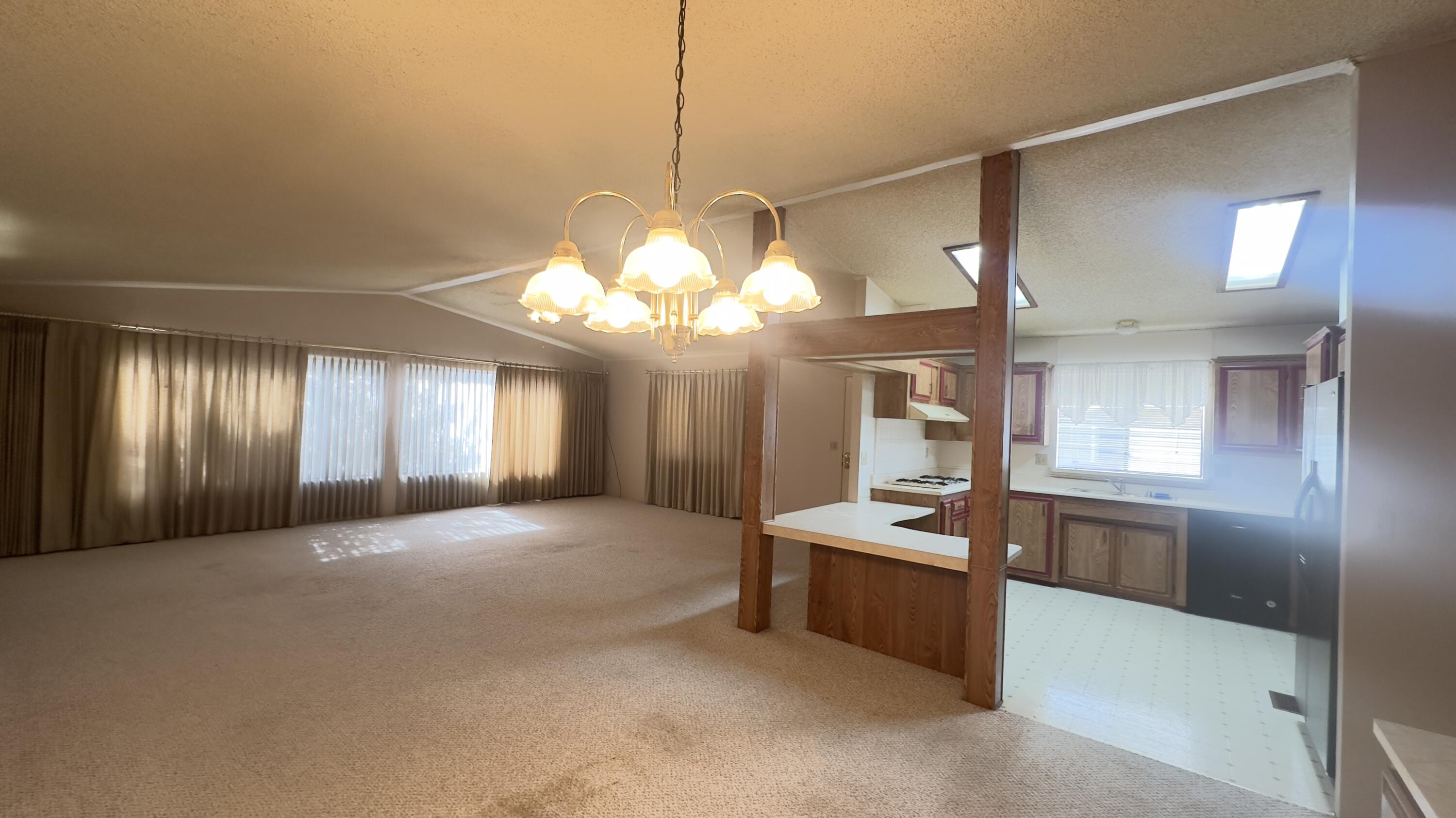 2459 N Oaks St #28, Tulare, CA 93274