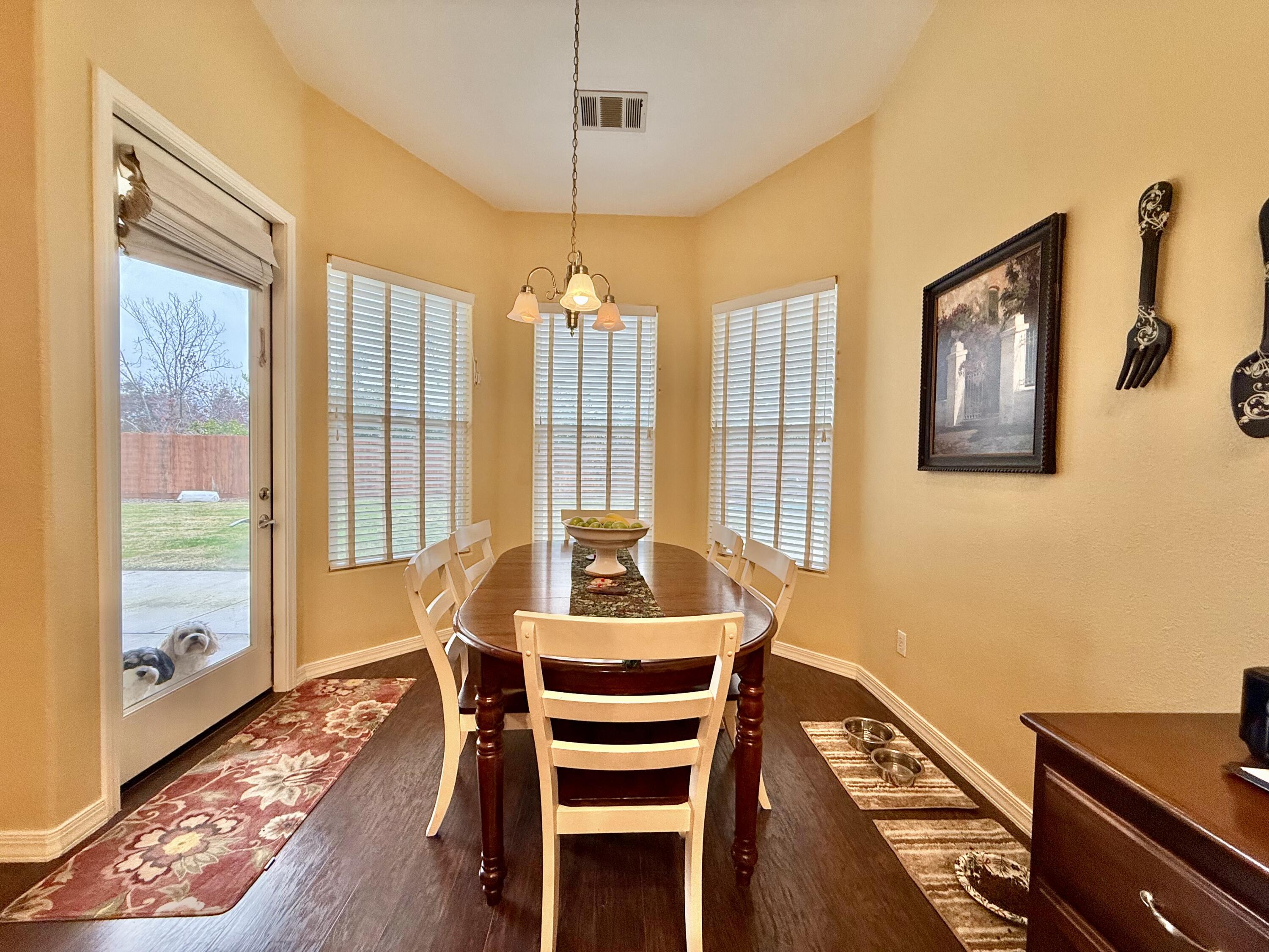 1520 W San Lucia Ave, Porterville, CA 93257