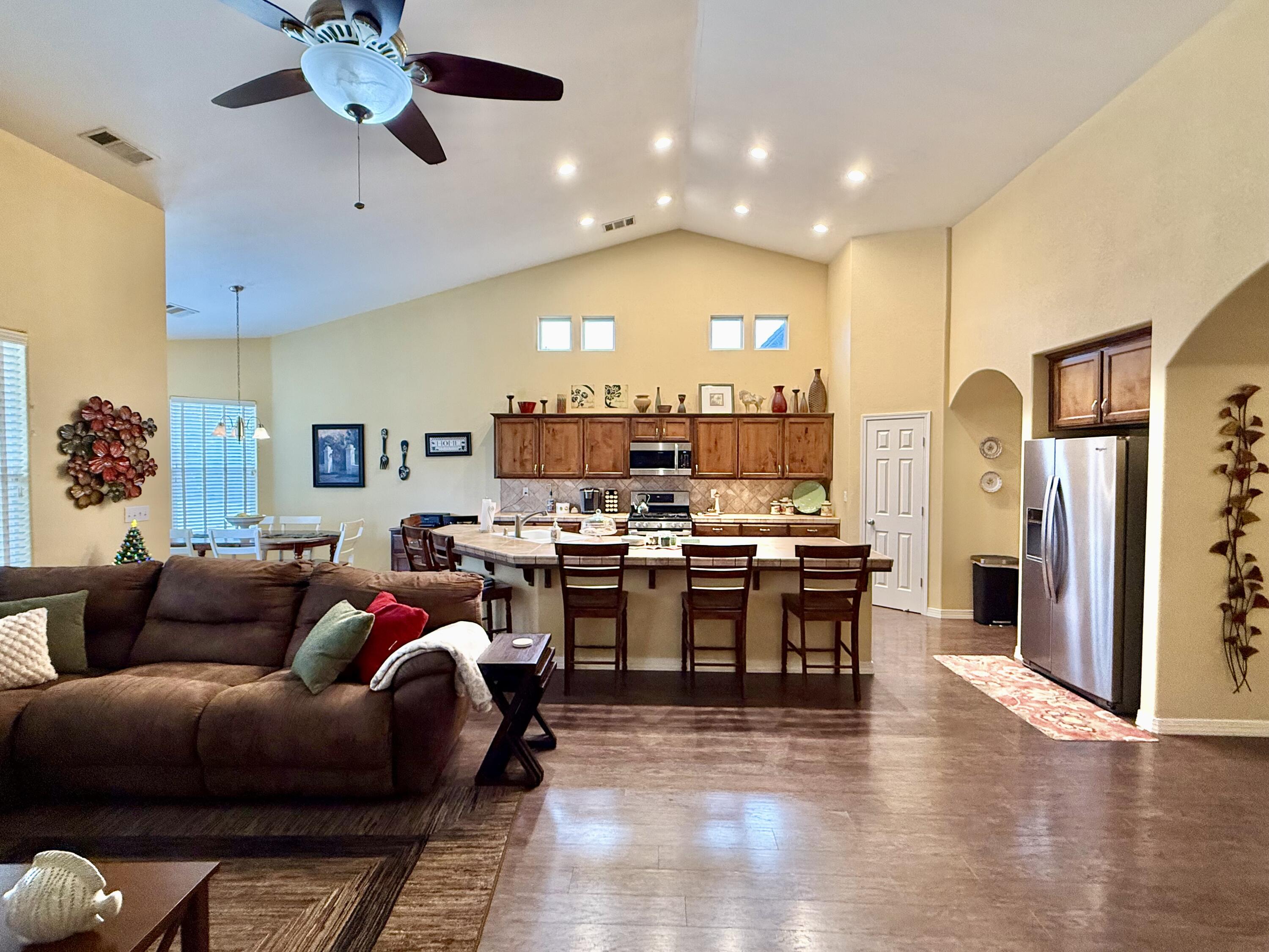 1520 W San Lucia Ave, Porterville, CA 93257