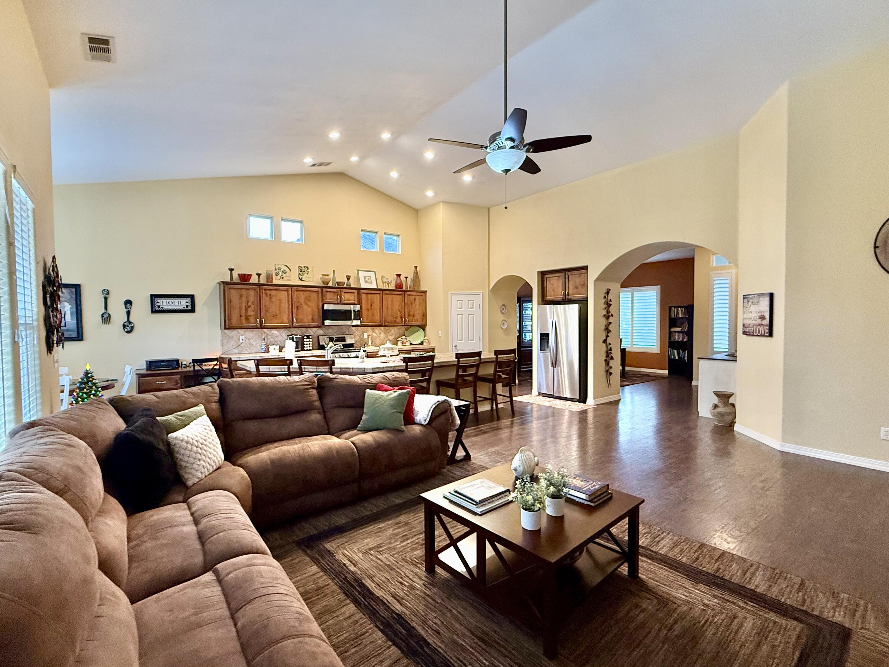 1520 W San Lucia Ave, Porterville, CA 93257