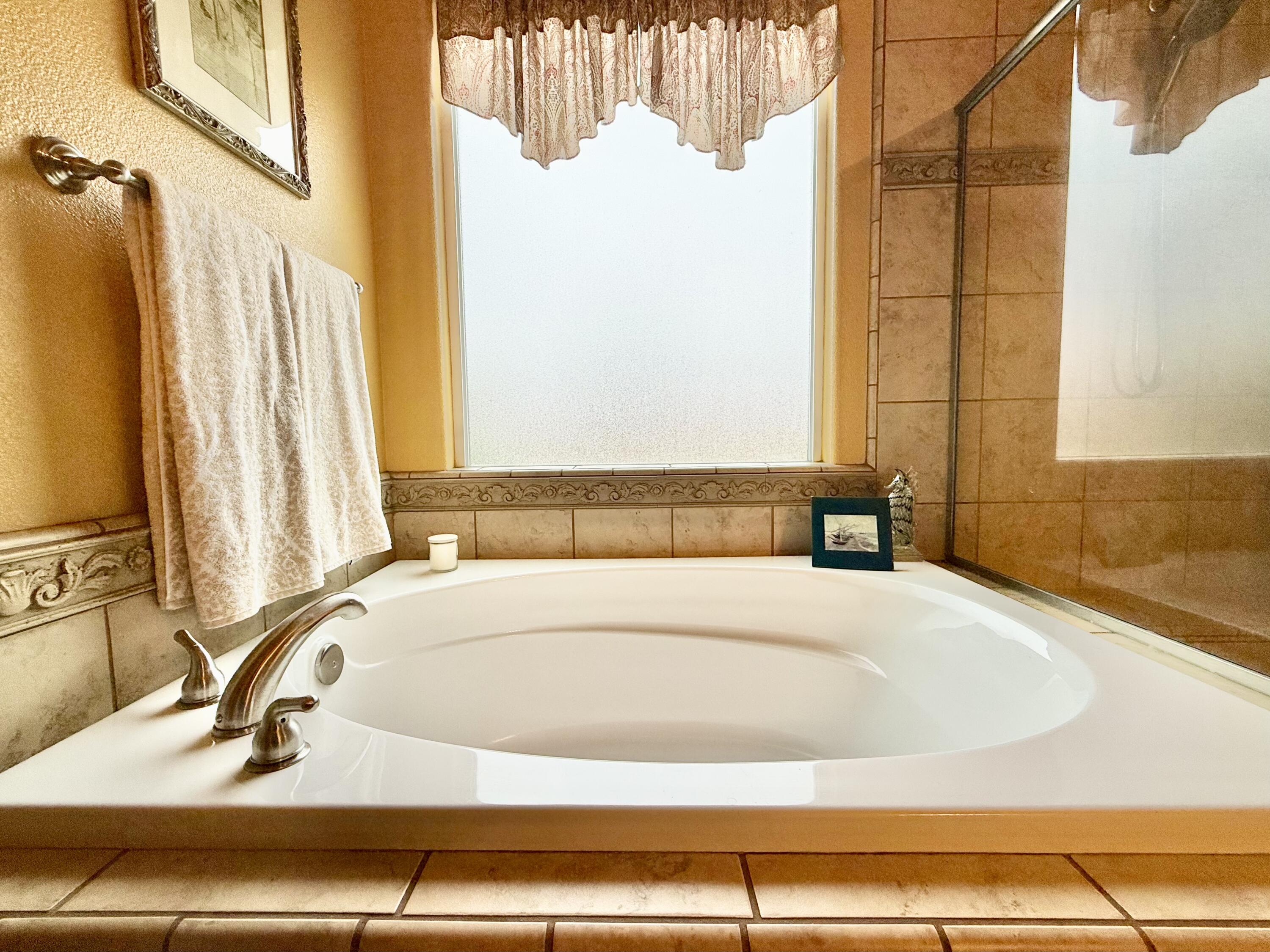 1520 W San Lucia Ave, Porterville, CA 93257