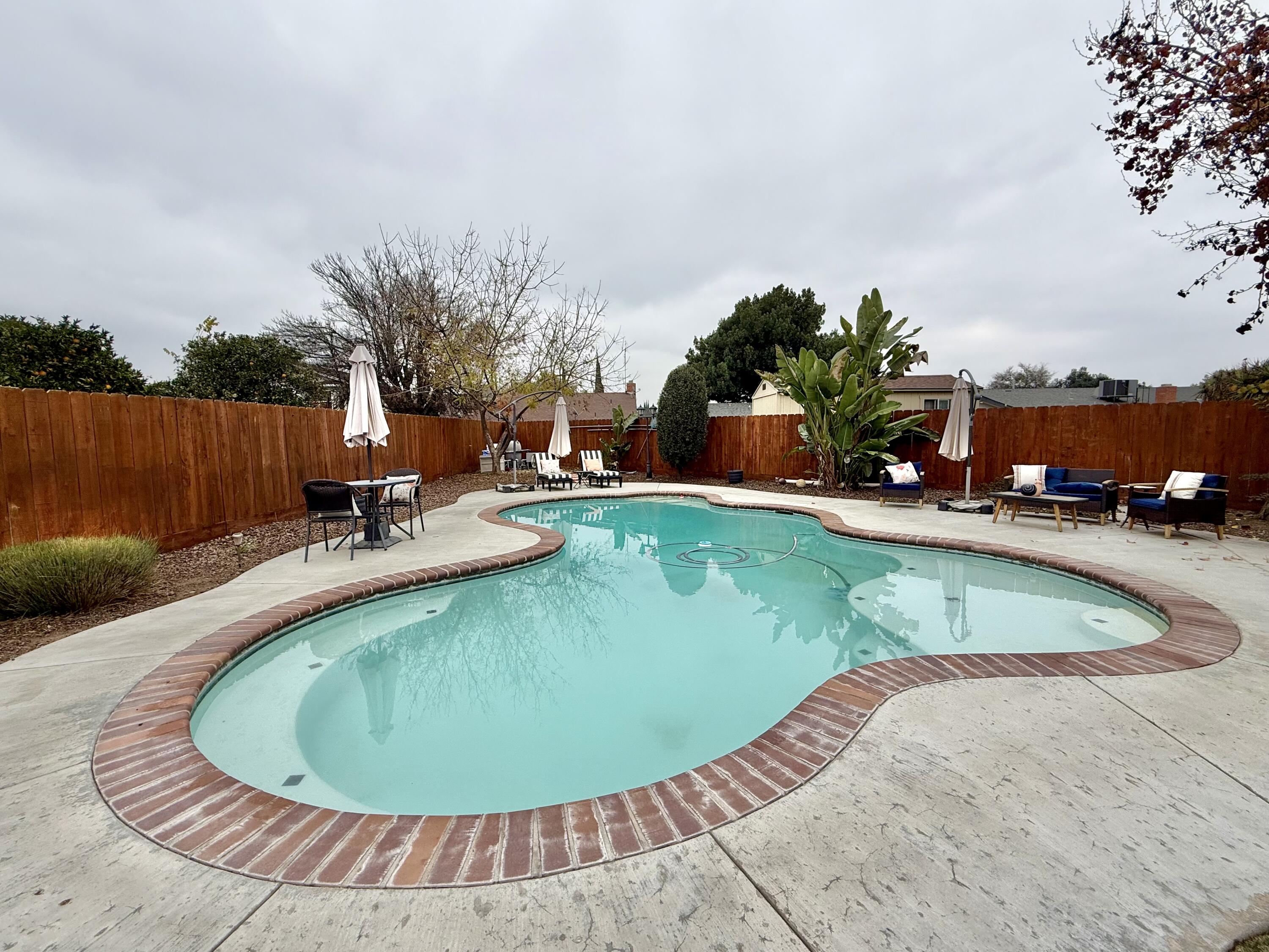 1520 W San Lucia Ave, Porterville, CA 93257