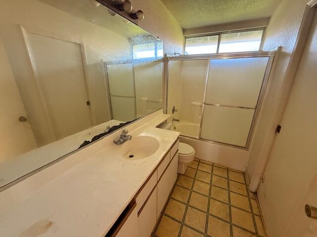 370 W Beechwood Dr, Tulare, CA 93274