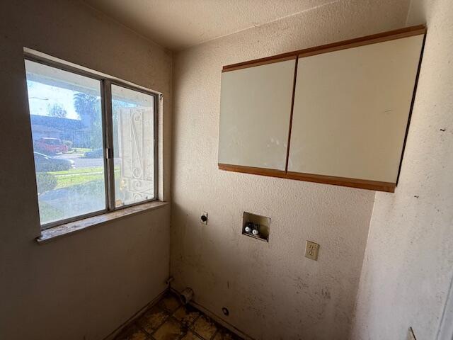 370 W Beechwood Dr, Tulare, CA 93274