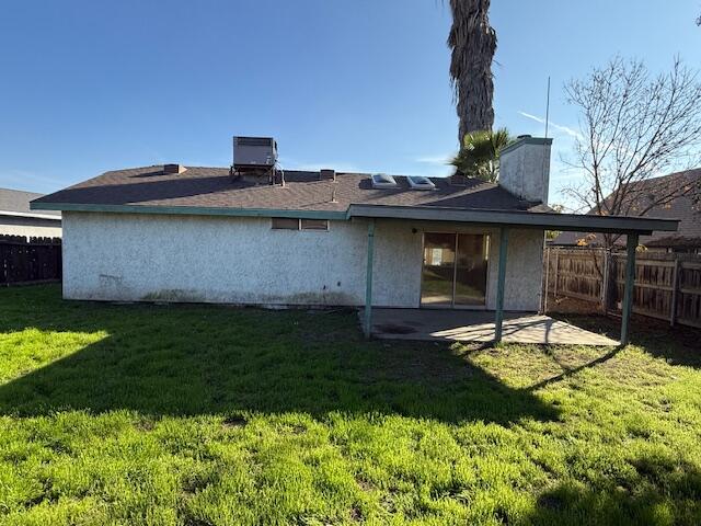 370 W Beechwood Dr, Tulare, CA 93274