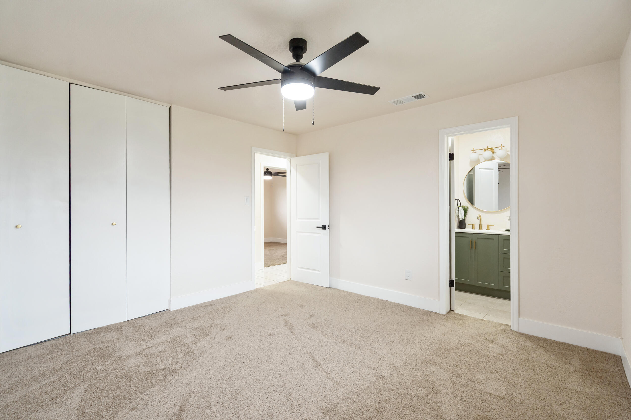 237 W Glendale Ave, Lemoore, CA 93245